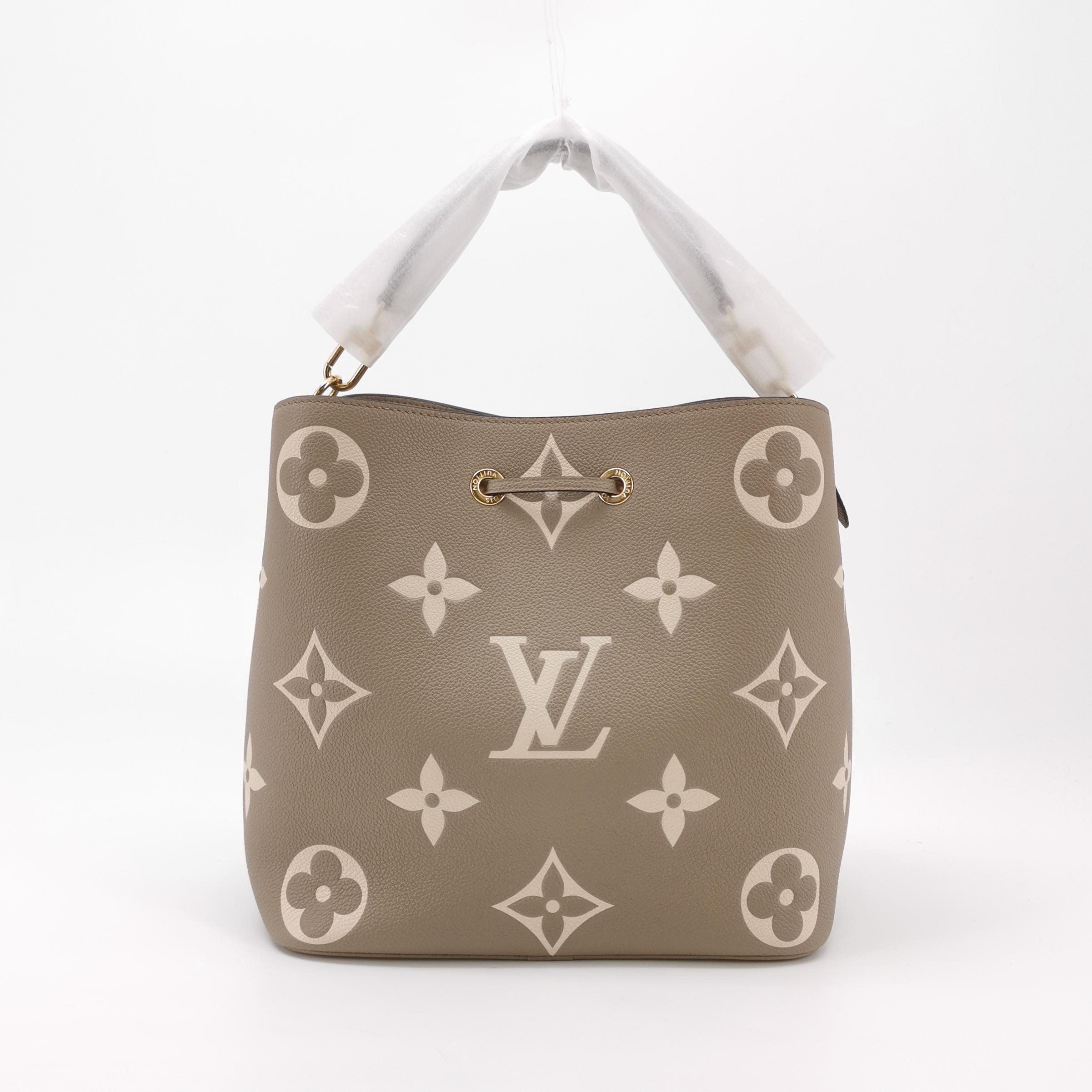 Louis Vuitton(LV) NeoNoe Handbag Bicolor Monogram Empreinte Giant MM — photo 7 of 12