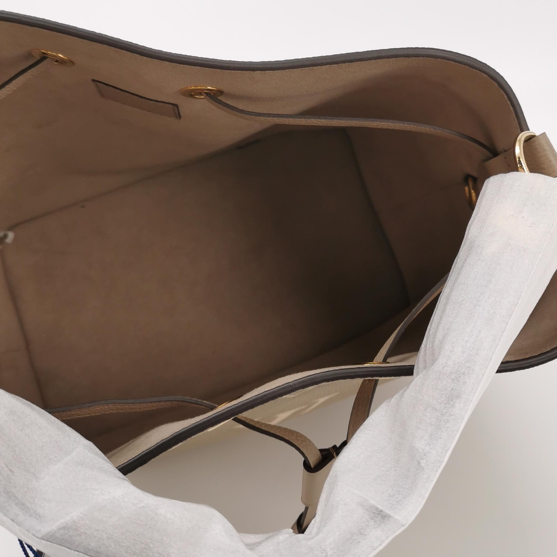 Louis Vuitton(LV) NeoNoe Handbag Bicolor Monogram Empreinte Giant MM — photo 10 of 12