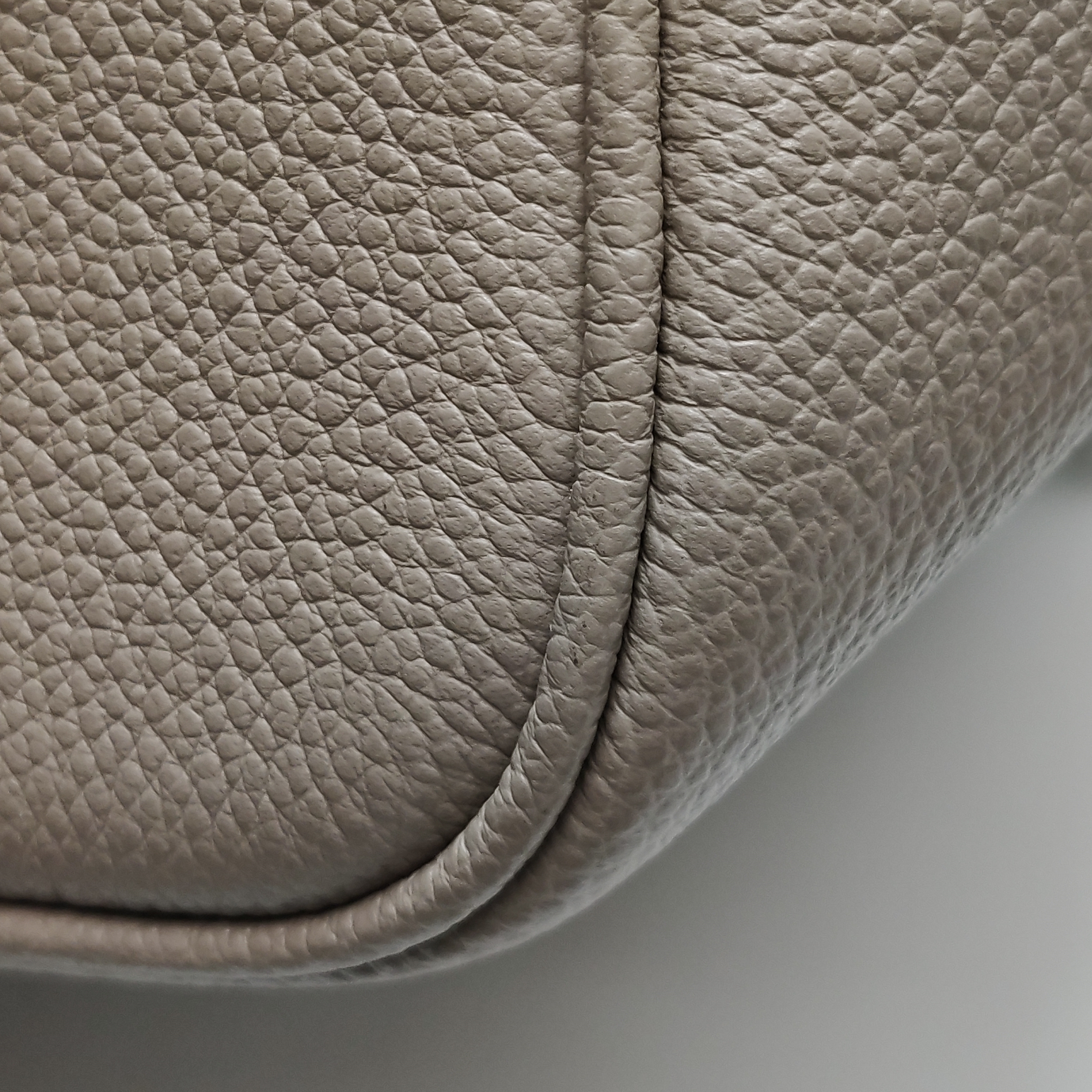 Louis Vuitton(LV) NeoNoe Handbag Bicolor Monogram Empreinte Giant MM — photo 11 of 12