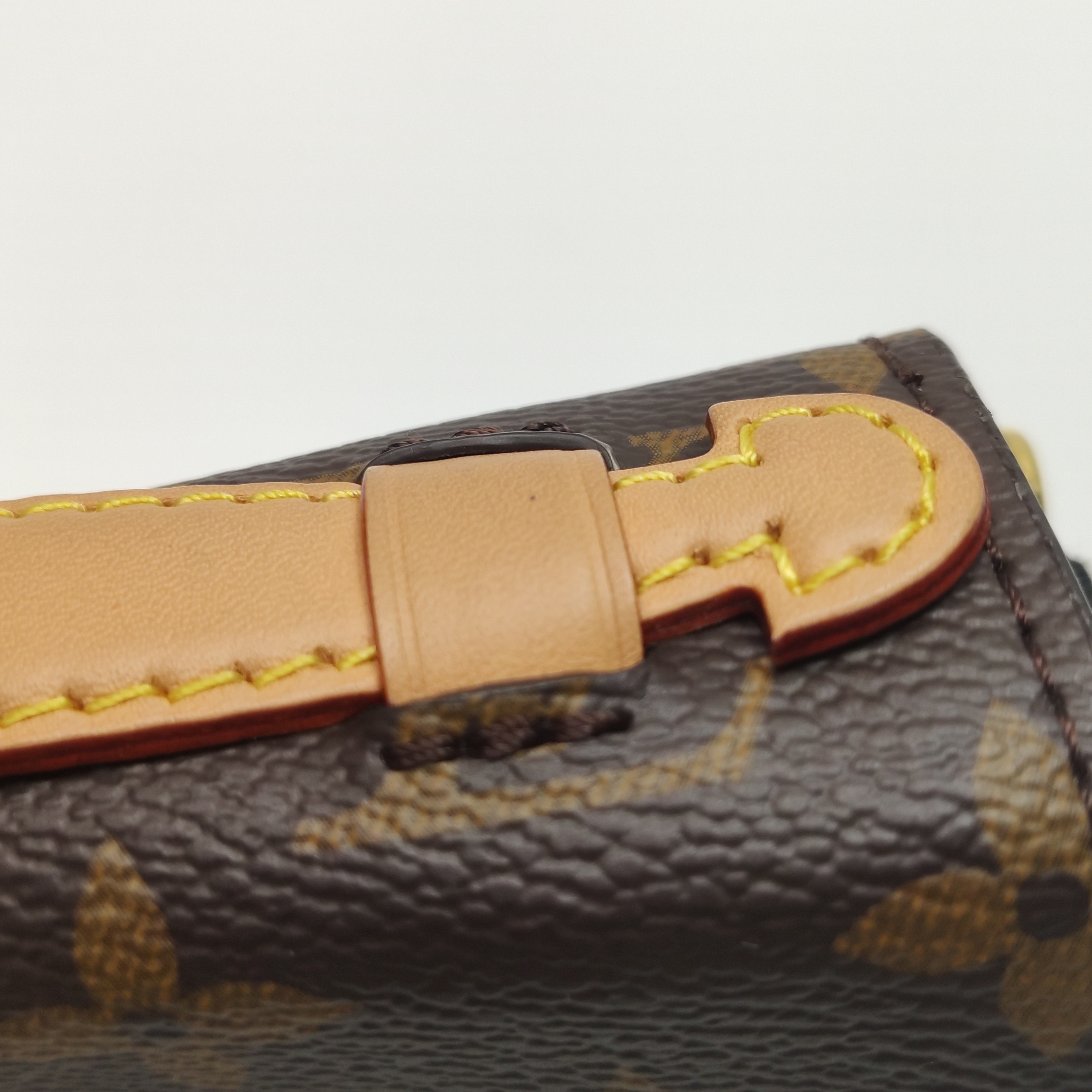 Louis Vuitton(LV) Micro Metis Monogram Canvas — photo 12 of 14