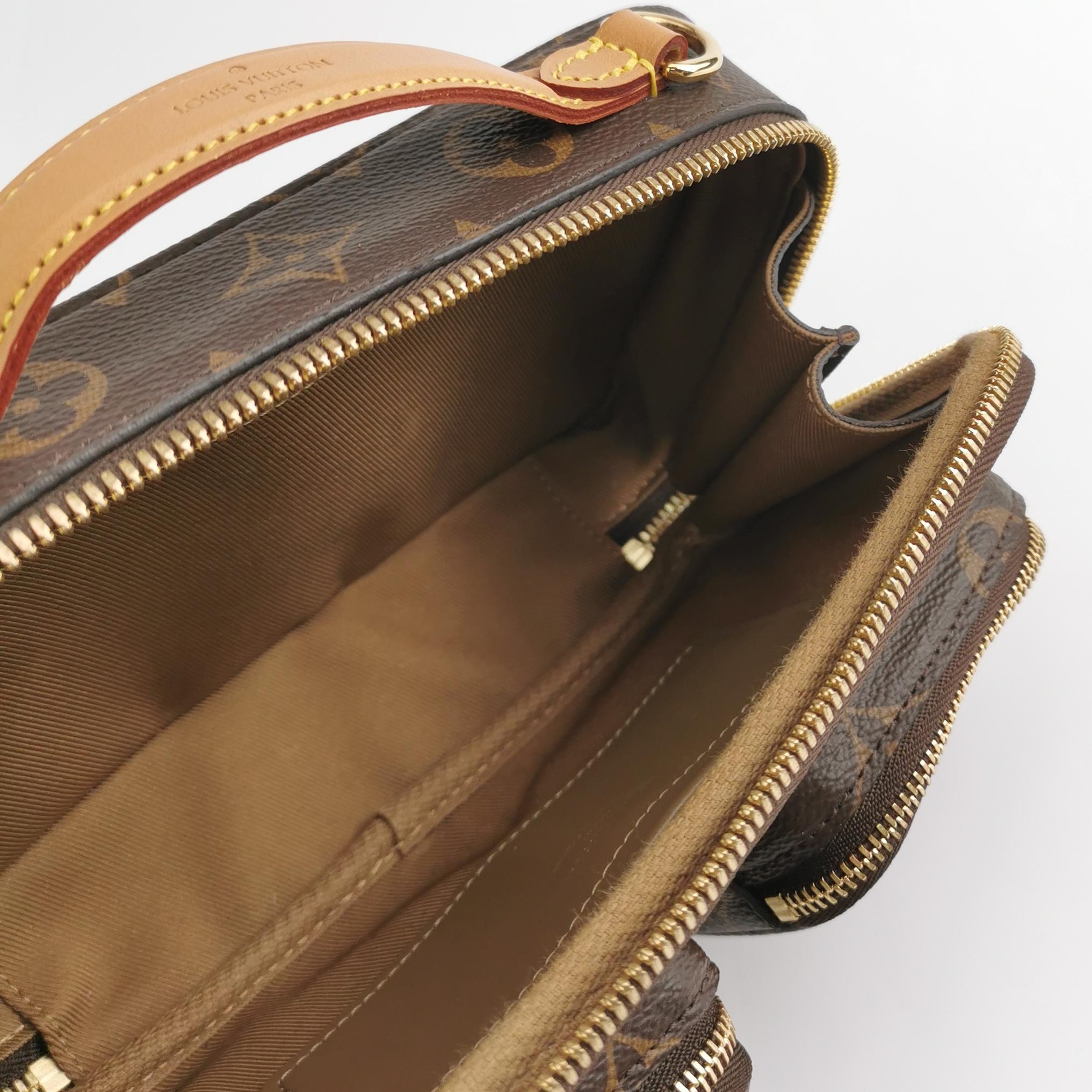 Louis Vuitton(LV) Utility Crossbody Bag Monogram Canvas — photo 9 of 17
