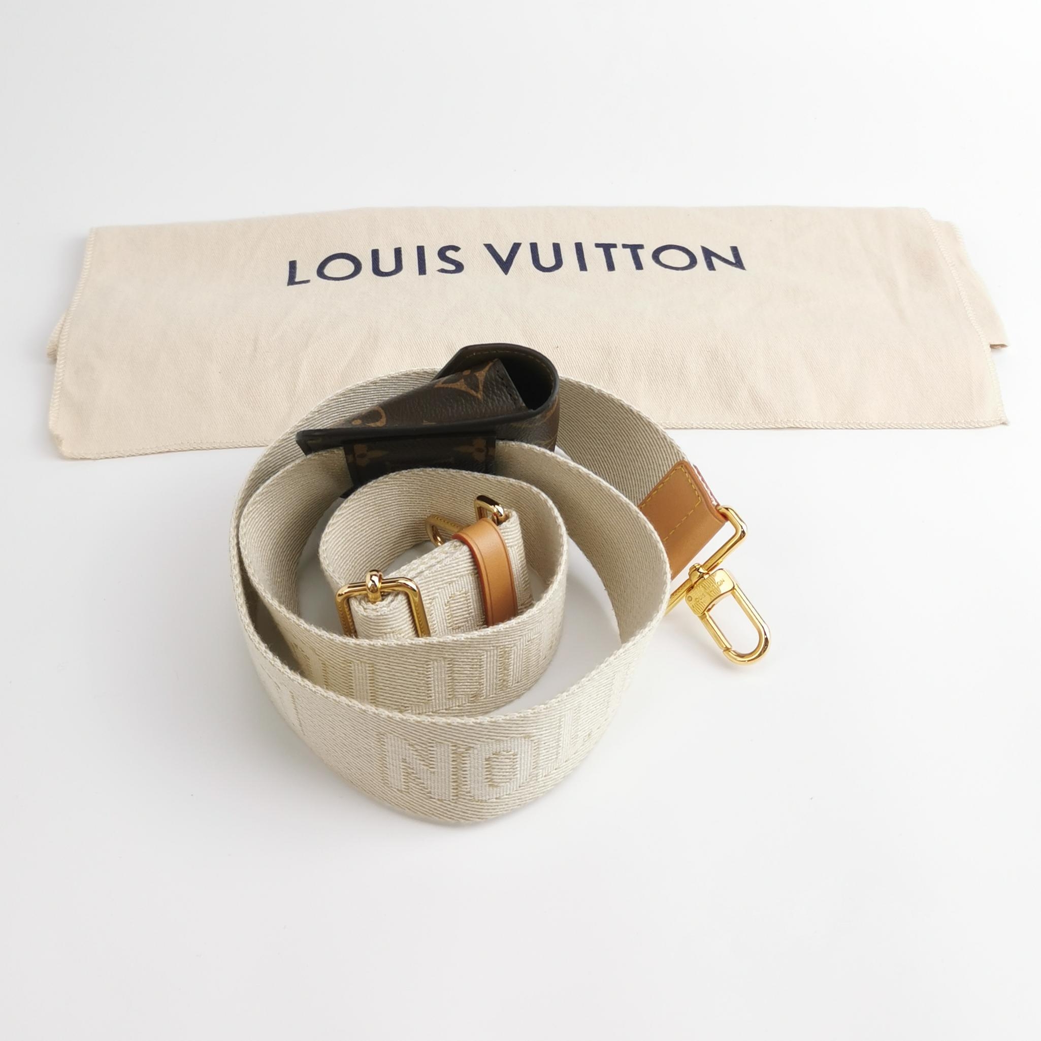 Louis Vuitton(LV) Utility Crossbody Bag Monogram Canvas — photo 8 of 17