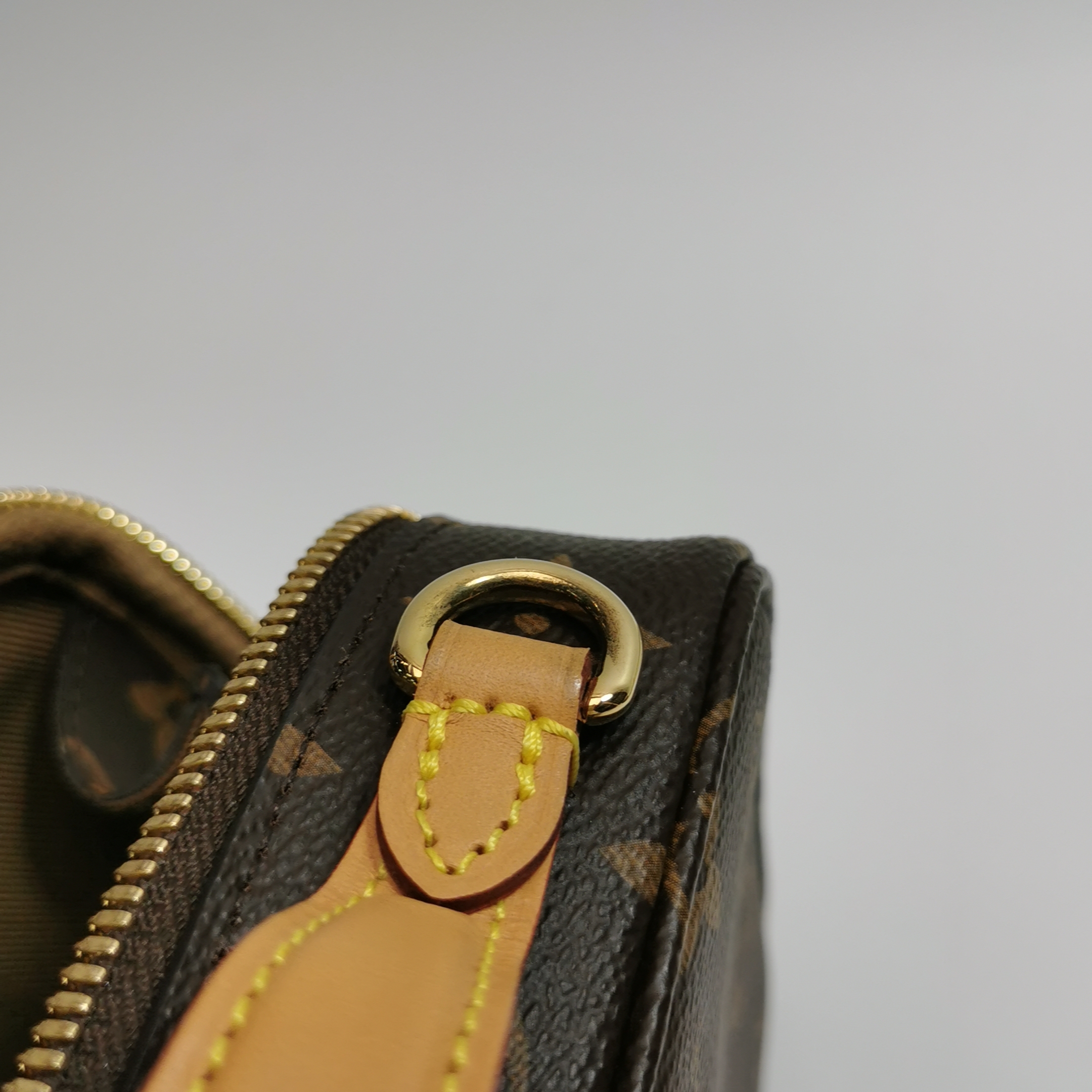Louis Vuitton(LV) Utility Crossbody Bag Monogram Canvas — photo 16 of 17