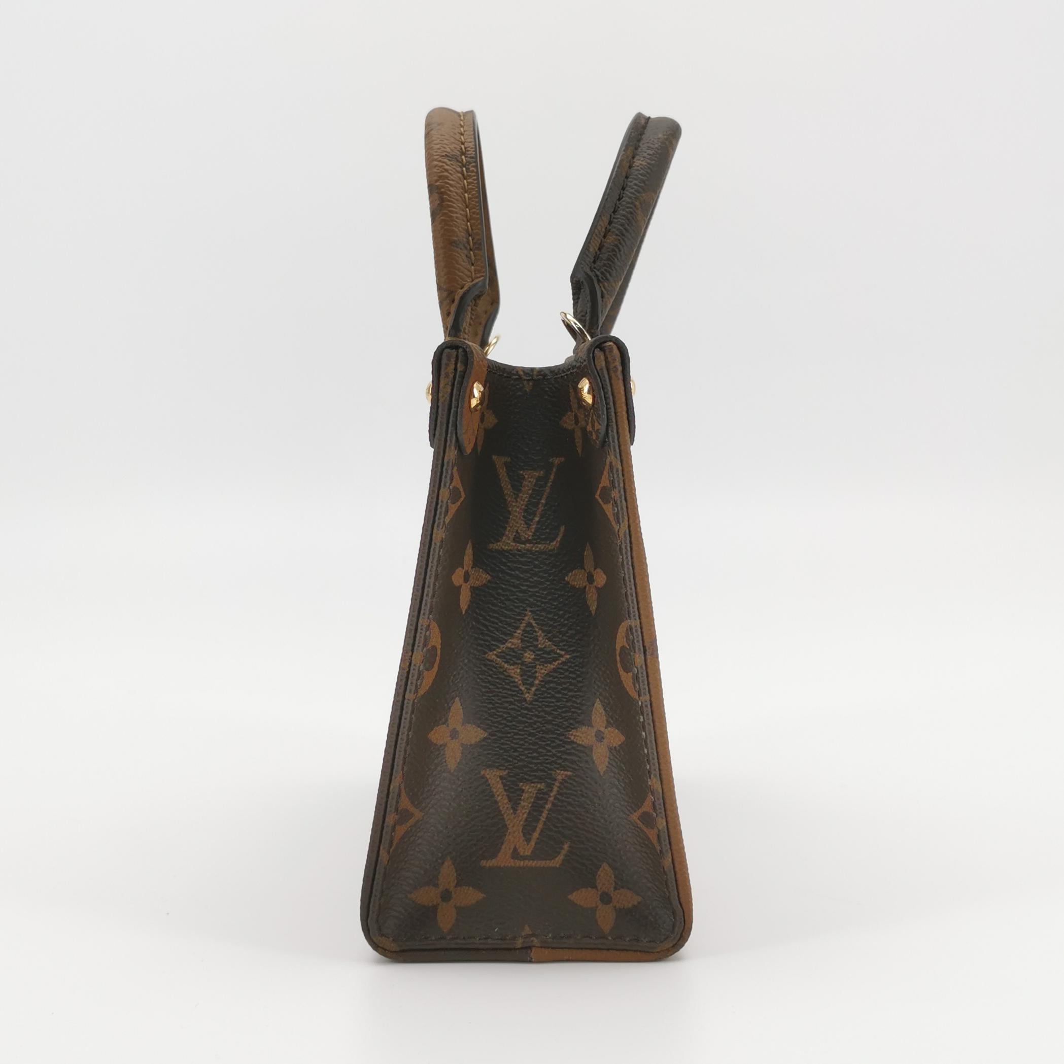 Louis Vuitton(LV) OnTheGo Tote Reverse Monogram Giant BB — photo 3 of 11