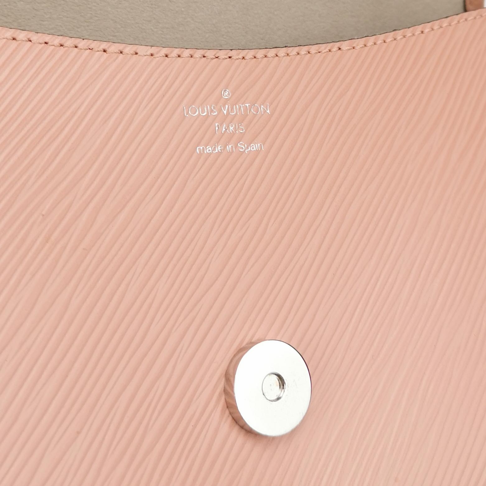 Louis Vuitton(LV) Buci Crossbody Bag Epi Leather — photo 8 of 13