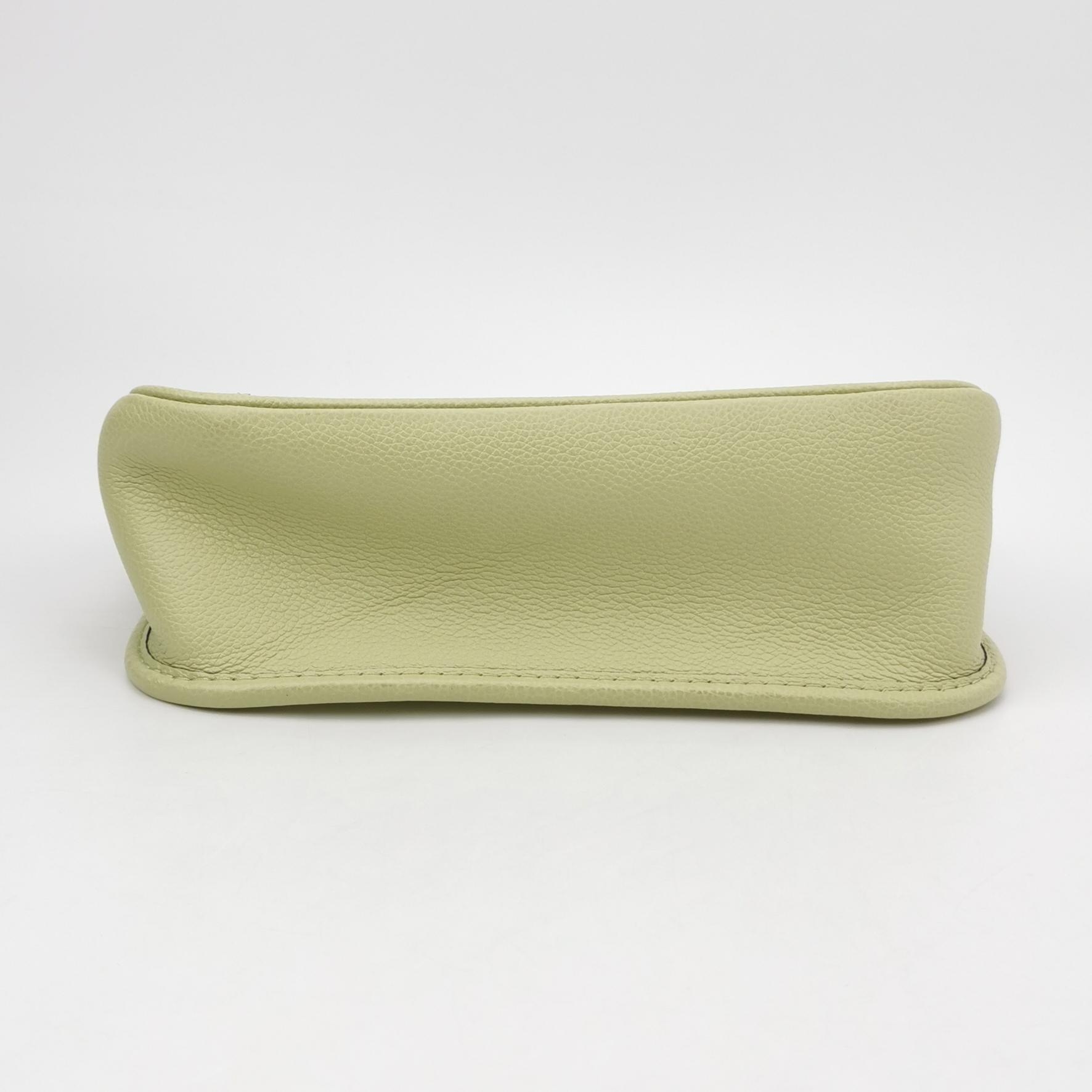 Louis Vuitton(LV) Buci Crossbody Bag Epi Leather — photo 6 of 14