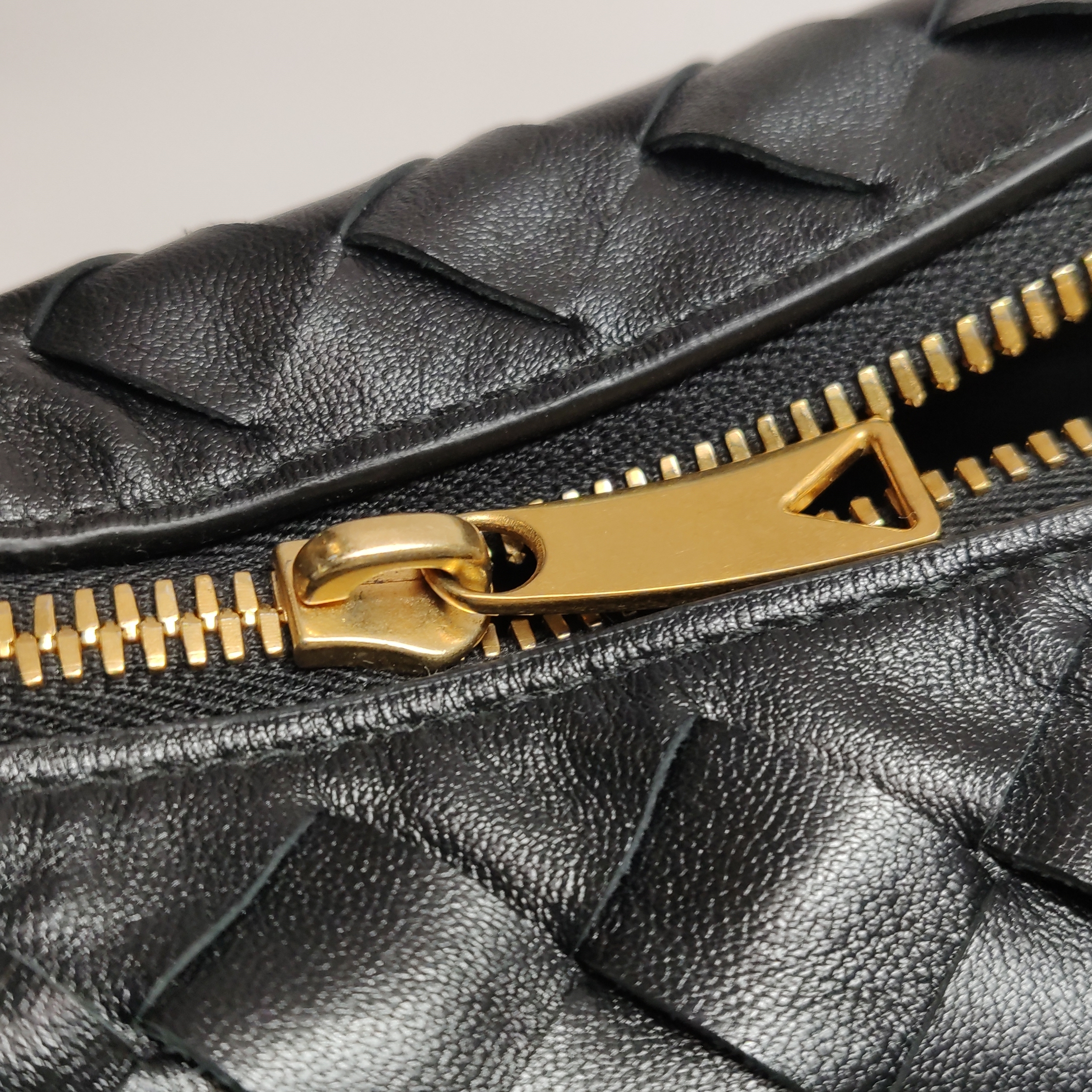 Bottega Veneta(BV) Wallace Shoulder Bag Intrecciato Nappa Mini — photo 11 of 11