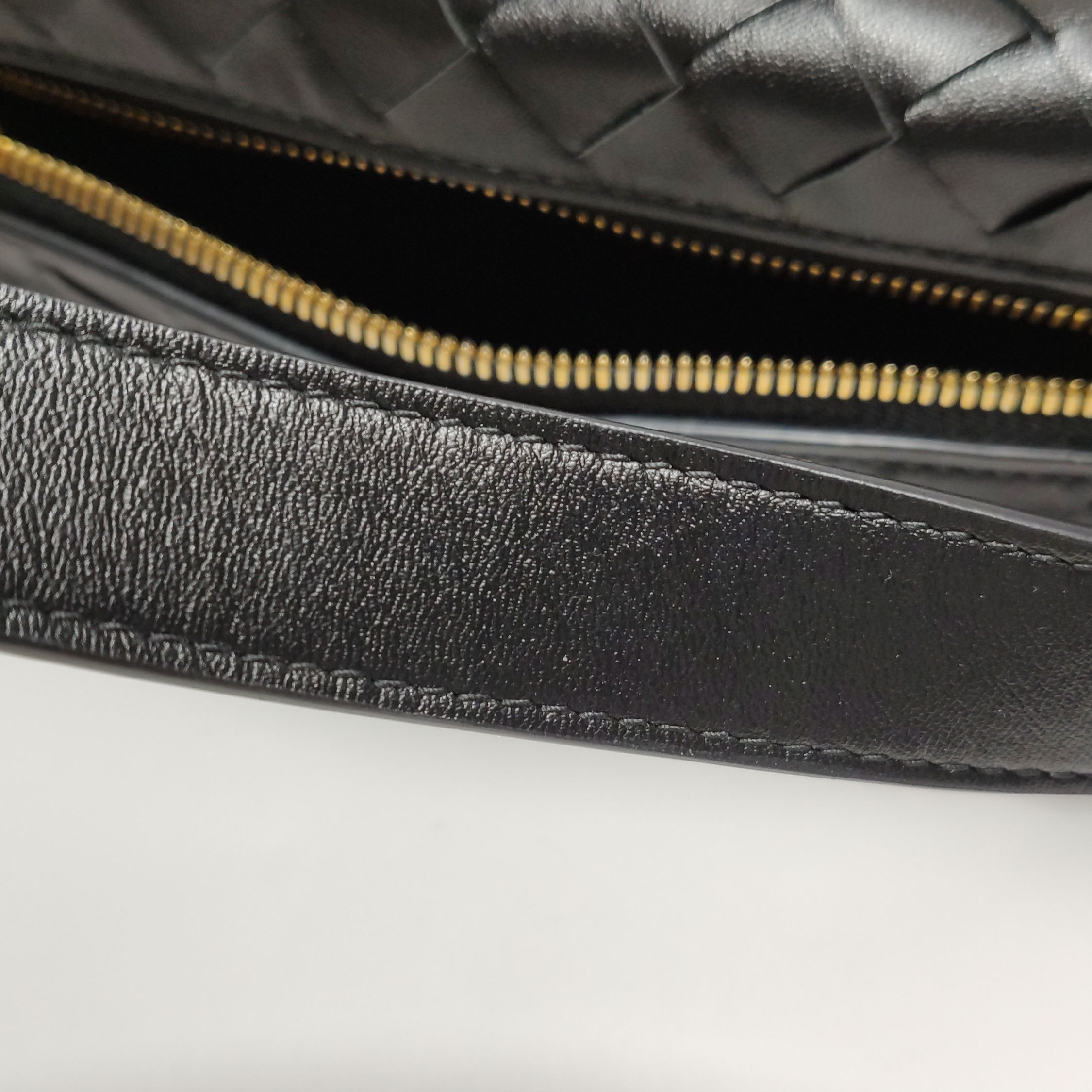 Bottega Veneta(BV) Wallace Shoulder Bag Intrecciato Nappa Mini — photo 9 of 11