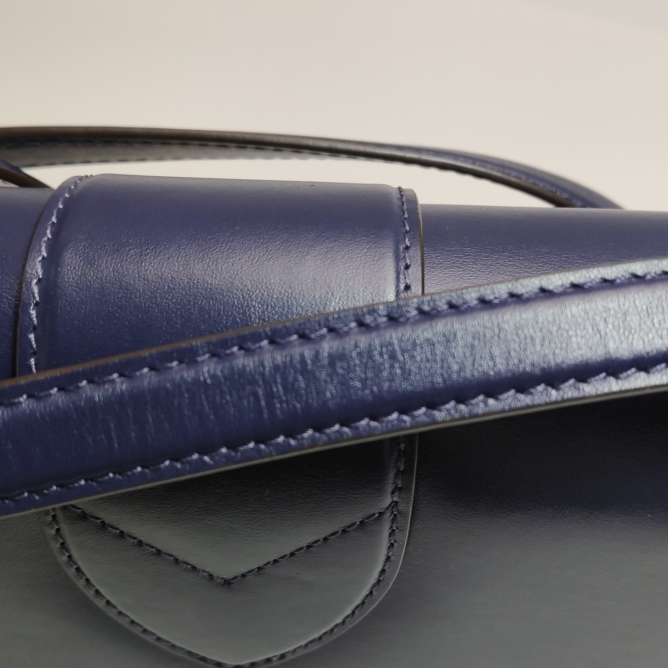 Louis Vuitton(LV) LV Pont 9 Bag Leather — photo 11 of 12