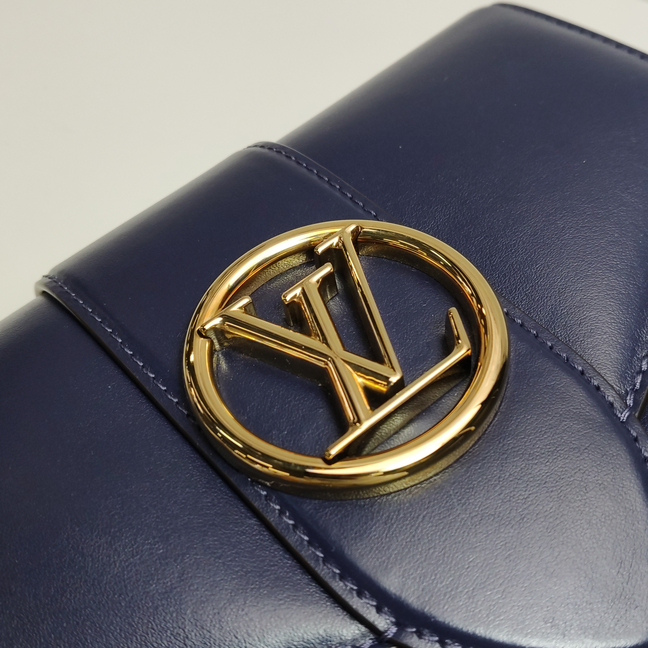 Louis Vuitton(LV) LV Pont 9 Bag Leather — photo 9 of 12
