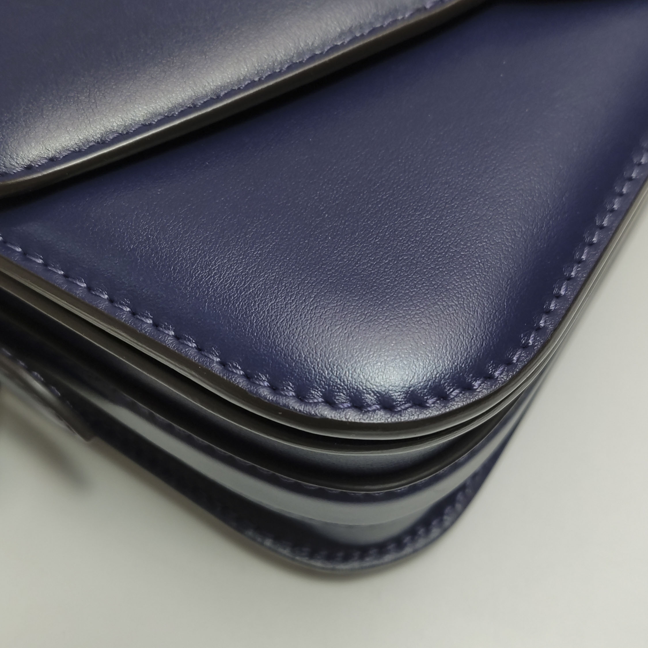 Louis Vuitton(LV) LV Pont 9 Bag Leather — photo 10 of 12
