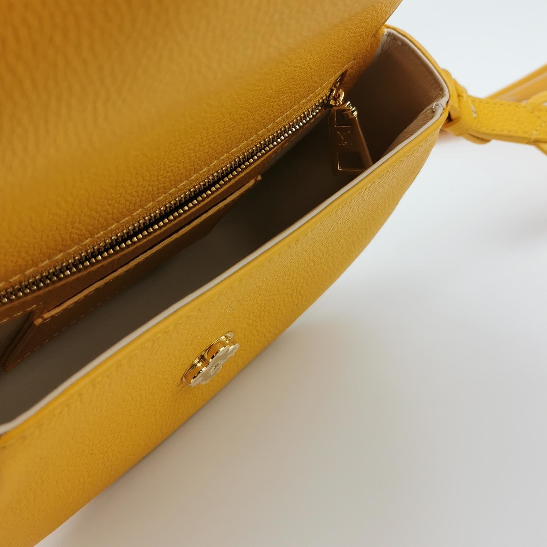 Louis Vuitton(LV) LV Pont 9 Soft Bag Leather PM — photo 8 of 12