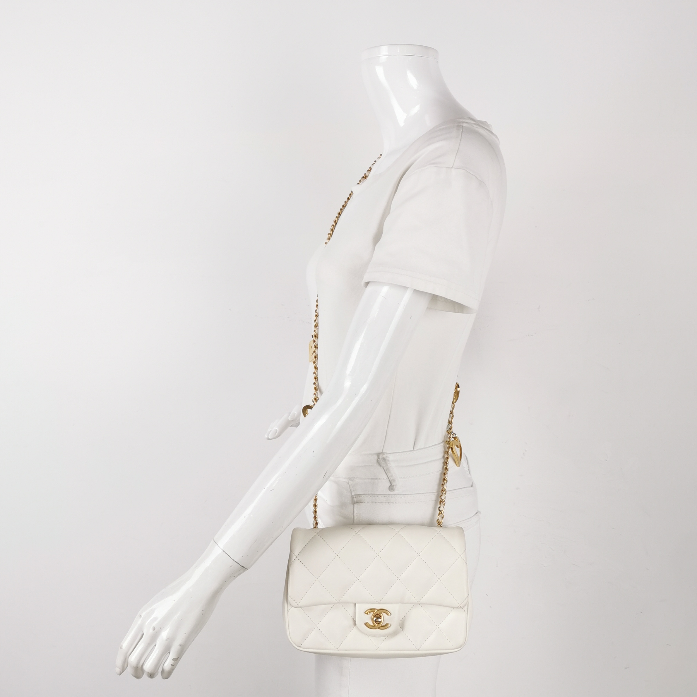Chanel Express Zip Around CC Flap Bag Quilted Calfskin — alternate view