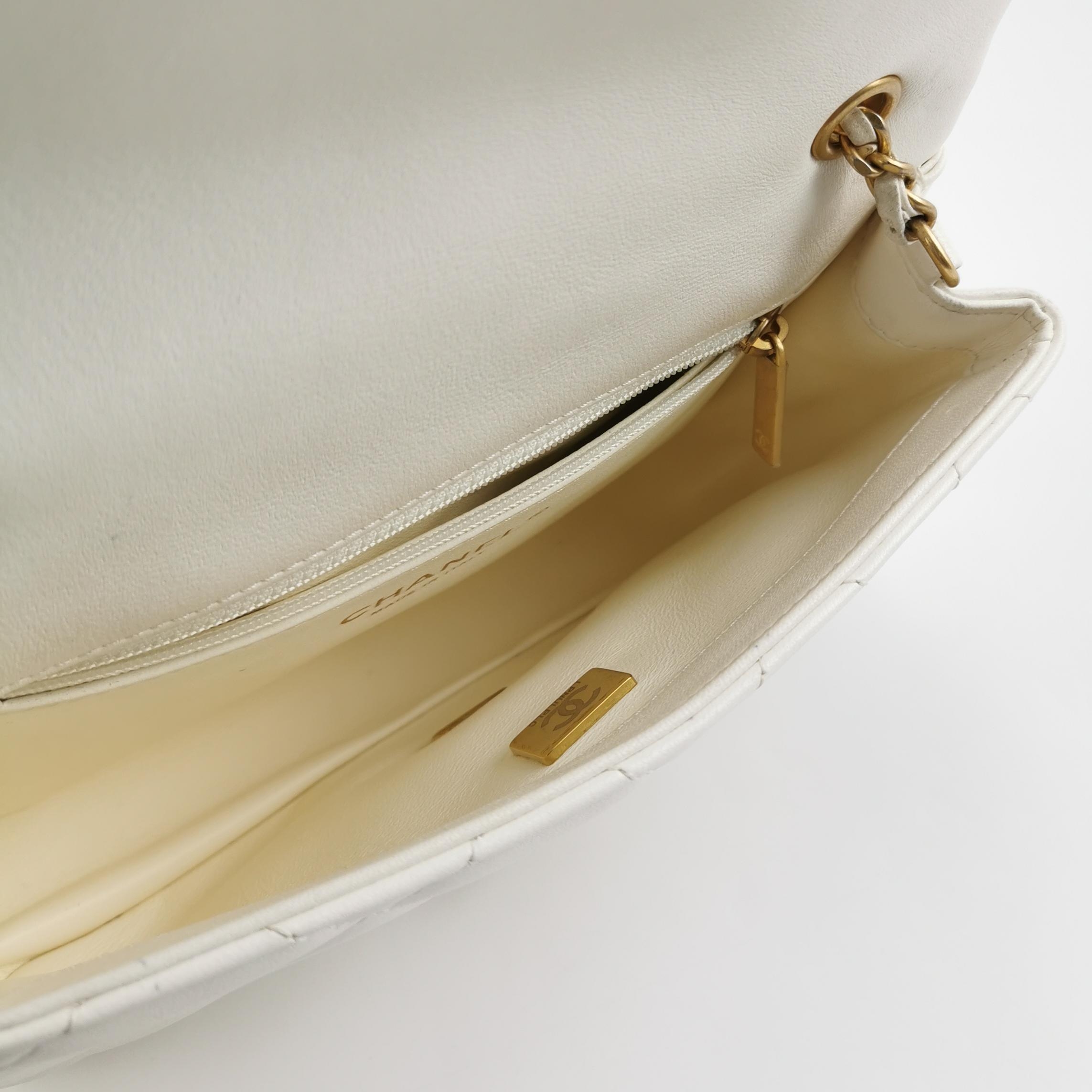 Chanel Express Zip Around CC Flap Bag Quilted Calfskin — photo 7 of 14