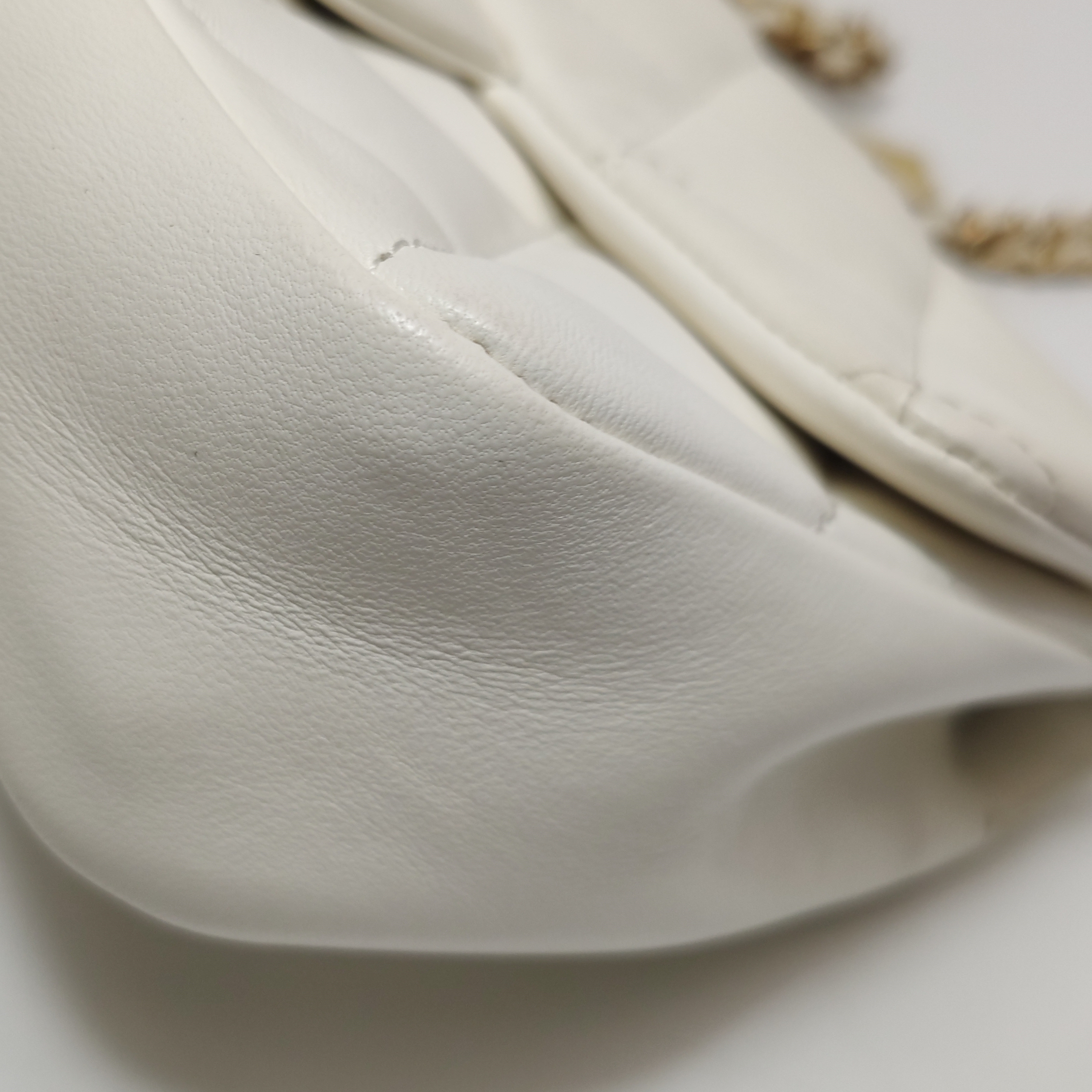 Chanel Express Zip Around CC Flap Bag Quilted Calfskin — photo 12 of 14