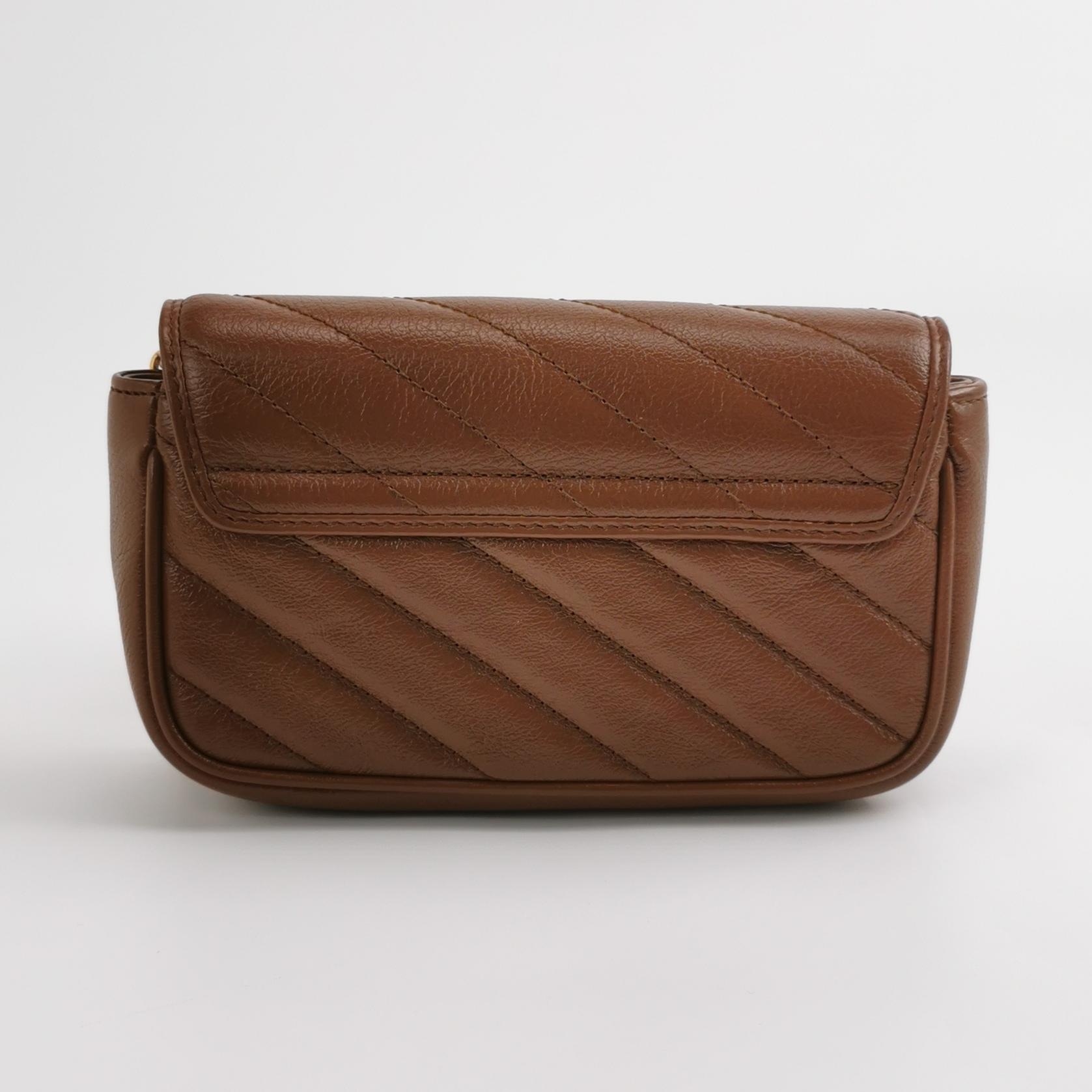 Gucci GG Marmont Flap Bag Diagonal Quilted Leather Super Mini — photo 5 of 14