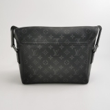Louis Vuitton(LV) Voyager Messenger Bag Monogram Eclipse Canvas PM — thumbnail 5