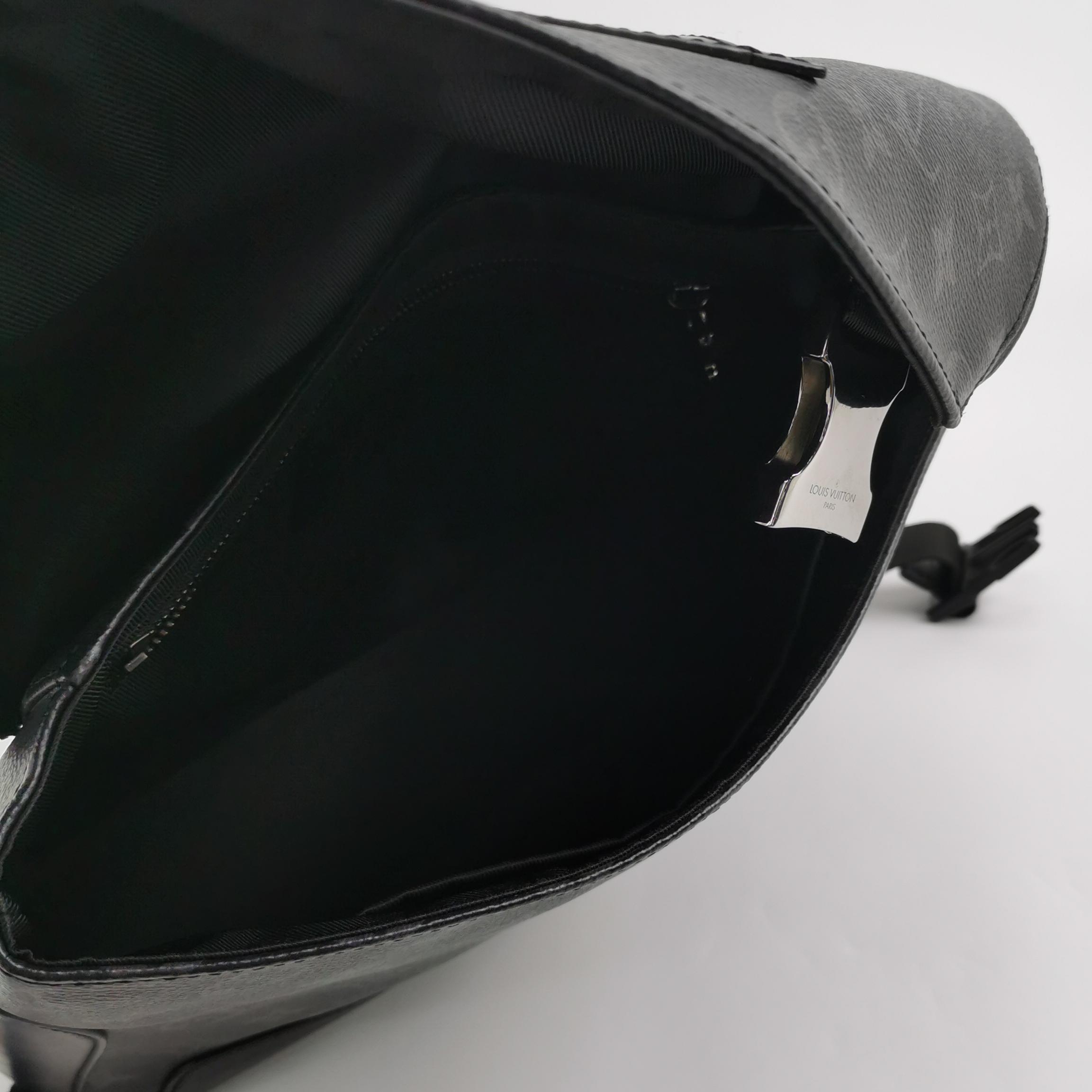 Louis Vuitton(LV) Voyager Messenger Bag Monogram Eclipse Canvas PM — photo 8 of 18