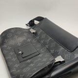 Louis Vuitton(LV) Voyager Messenger Bag Monogram Eclipse Canvas PM — thumbnail 7