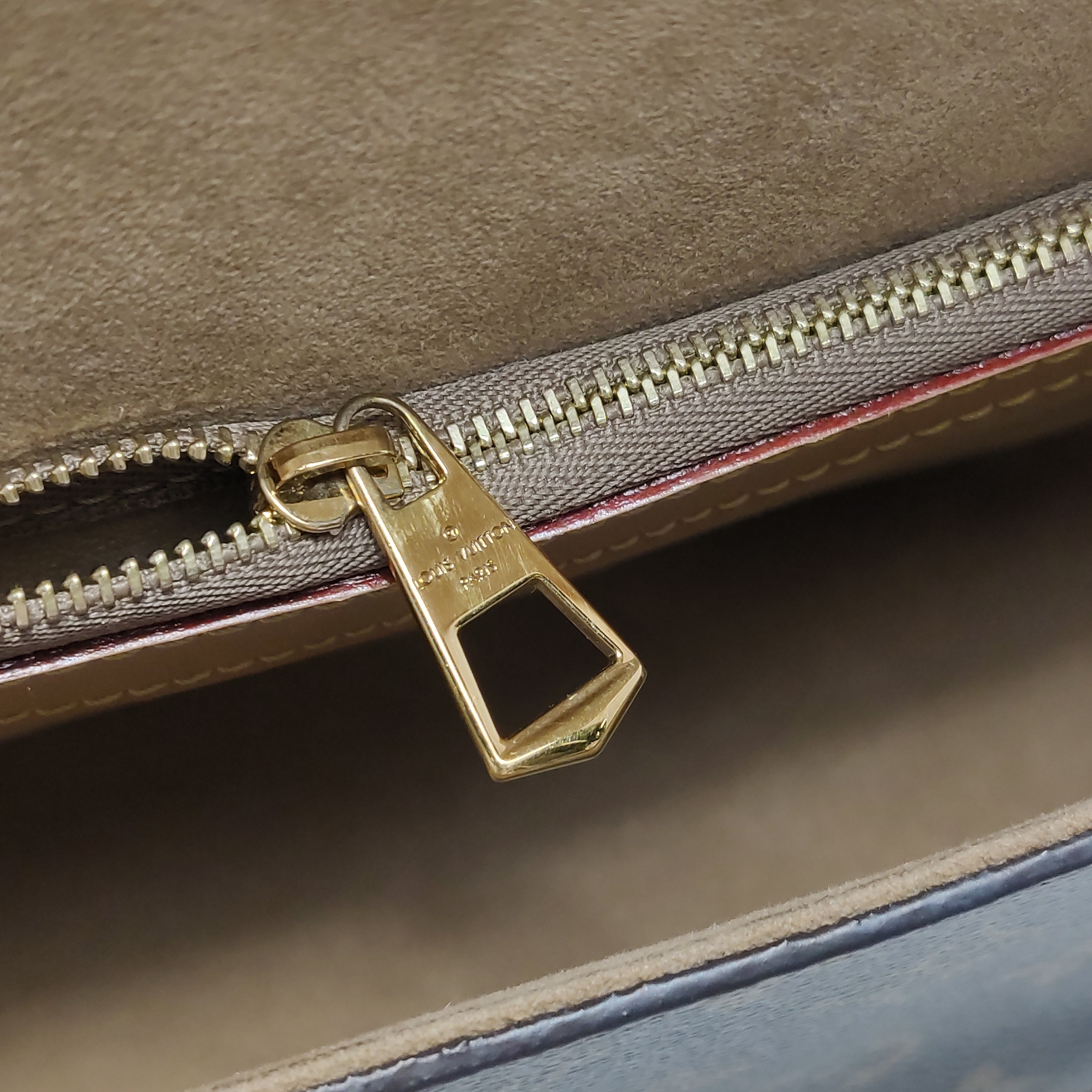 Louis Vuitton(LV) Diane NM Handbag Monogram Canvas — photo 15 of 17