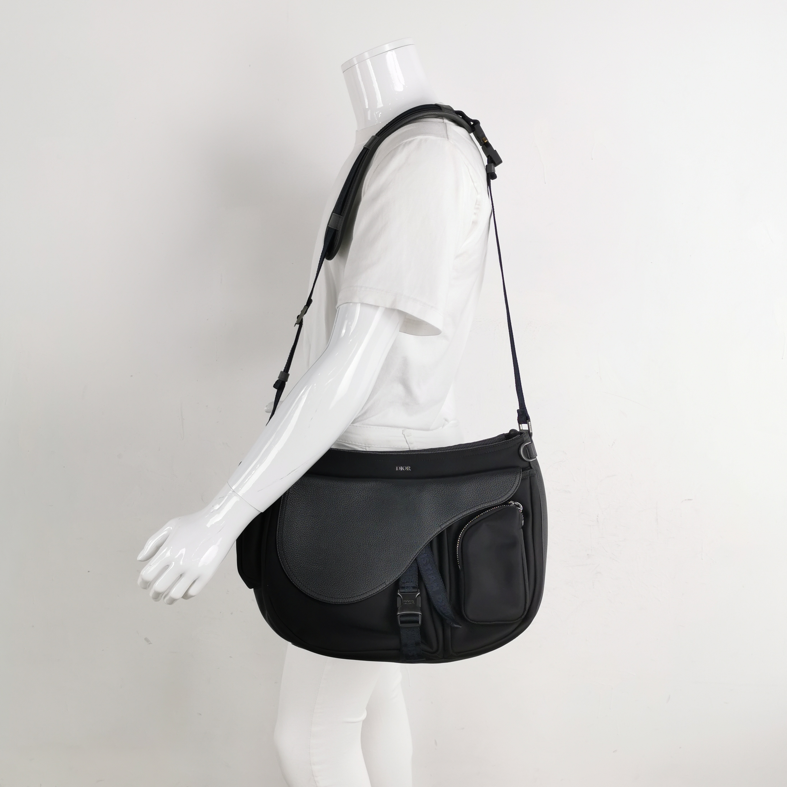 Christian Dior Saddle Messenger Pouch Leather — alternate view