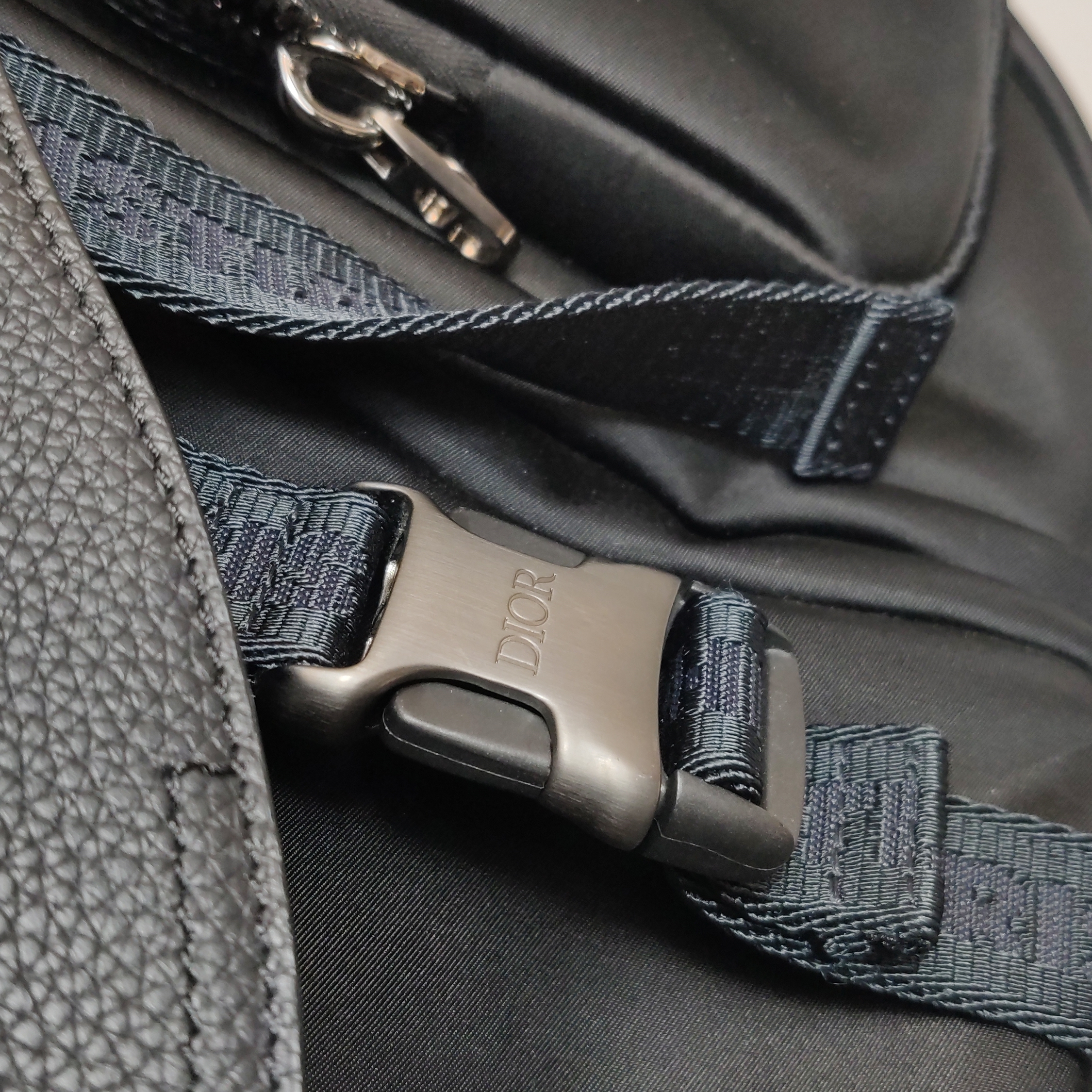 Christian Dior Saddle Messenger Pouch Leather — photo 11 of 15