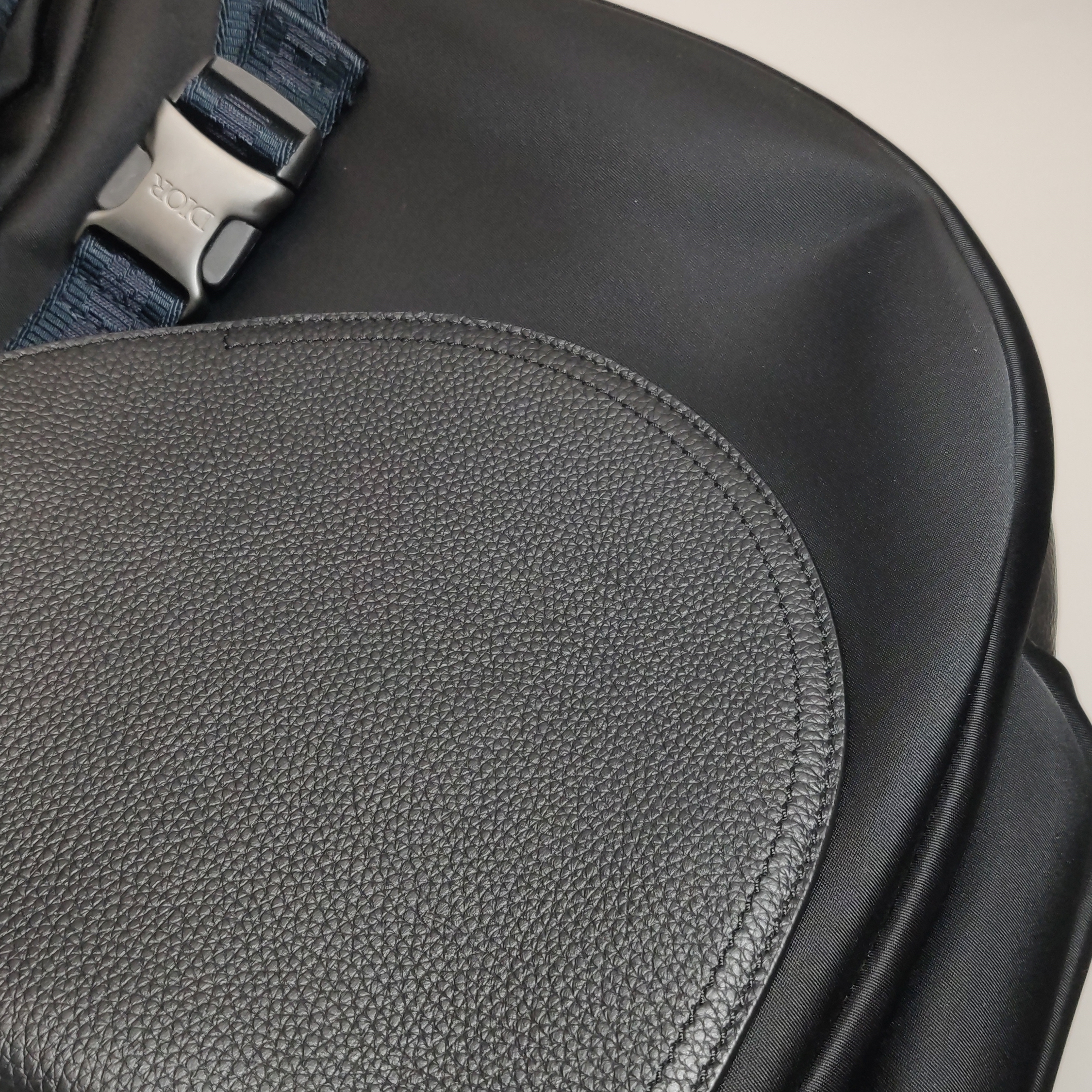 Christian Dior Saddle Messenger Pouch Leather — photo 9 of 15