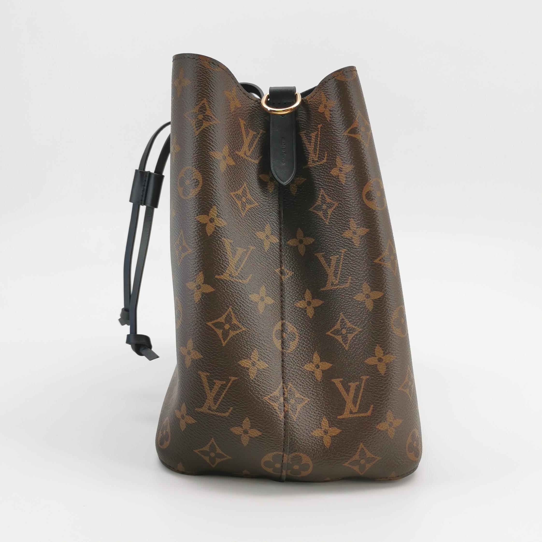 Louis Vuitton(LV) NeoNoe Handbag Monogram Canvas with Leather MM — photo 3 of 13