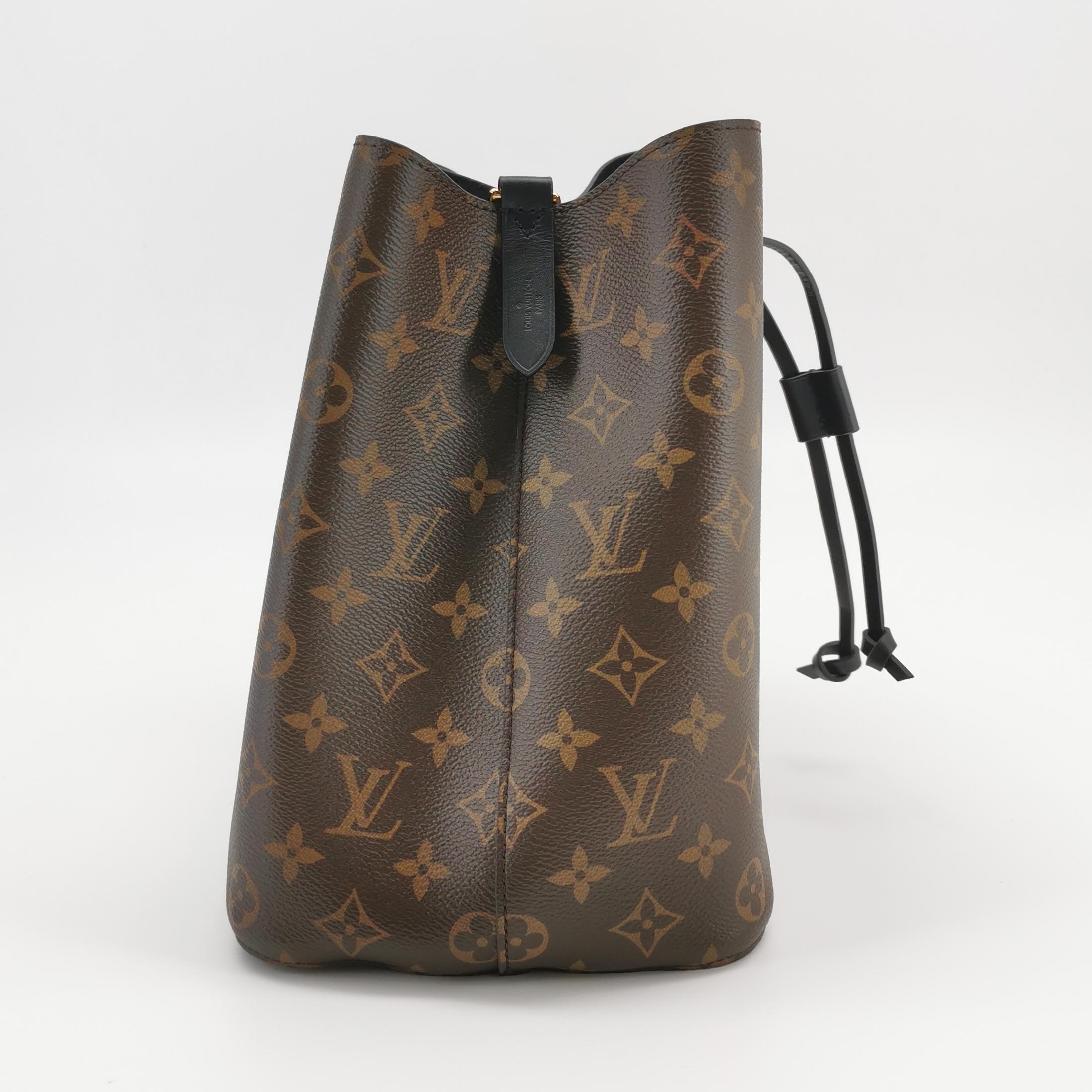 Louis Vuitton(LV) NeoNoe Handbag Monogram Canvas with Leather MM — photo 4 of 13