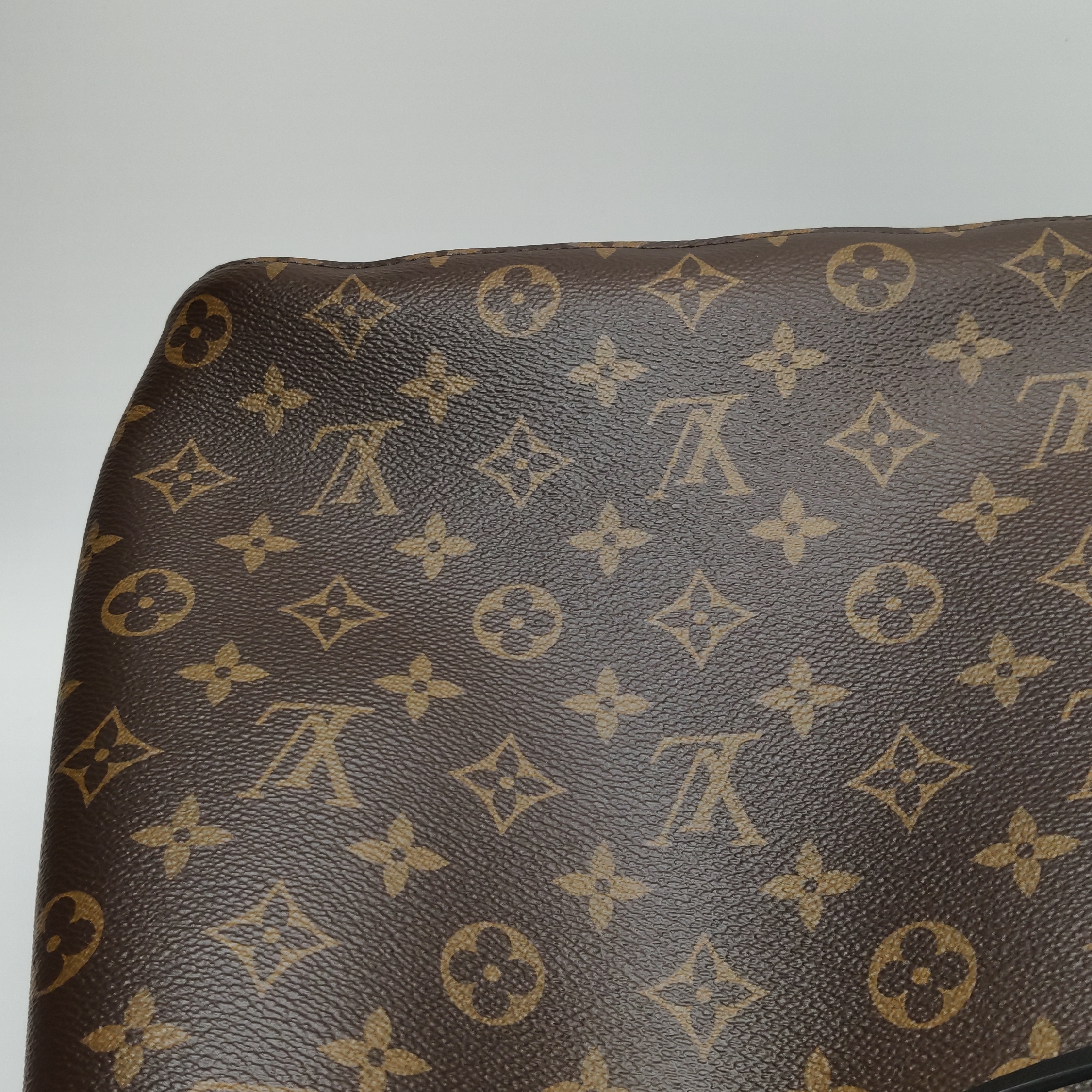 Louis Vuitton(LV) NeoNoe Handbag Monogram Canvas with Leather MM — photo 9 of 13