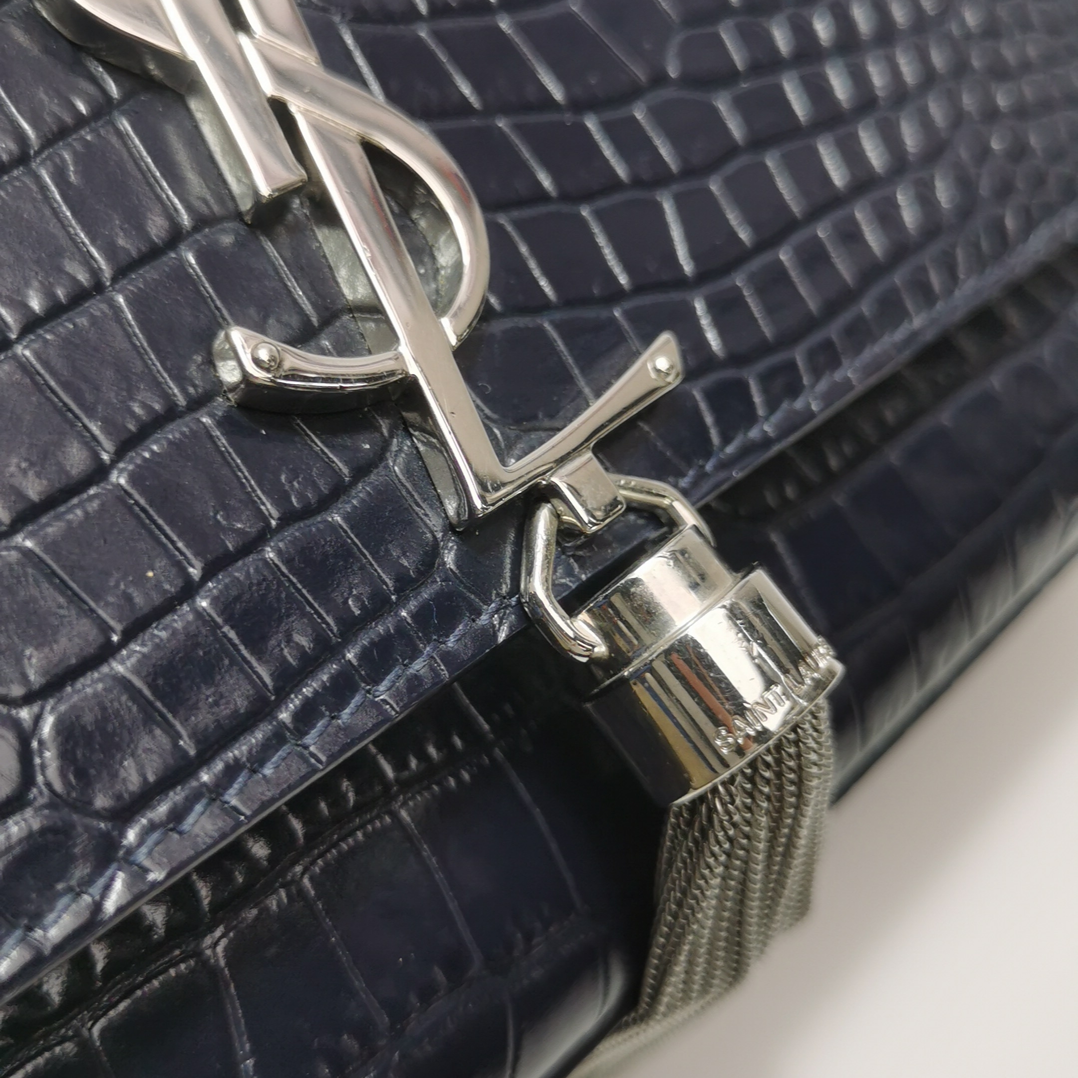 Saint Laurent(YSL) Classic Monogram Tassel Crossbody Bag Crocodile Embossed Leather Medium — photo 11 of 13