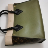 Louis Vuitton(LV) On My Side Tote Leather with Monogram Canvas MM — thumbnail 7