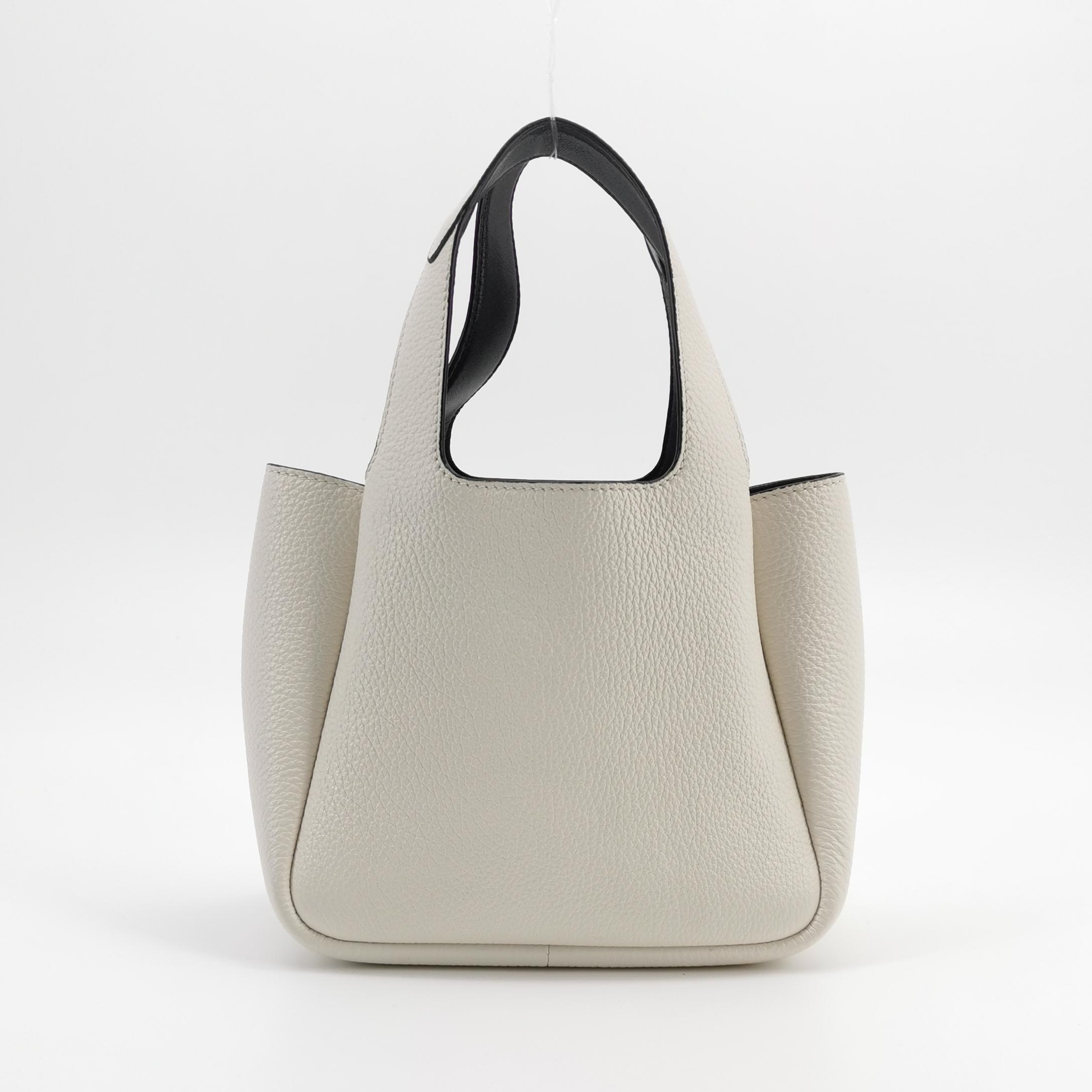 Prada Dynamique Hobo Vitello Daino Mini — photo 5 of 13