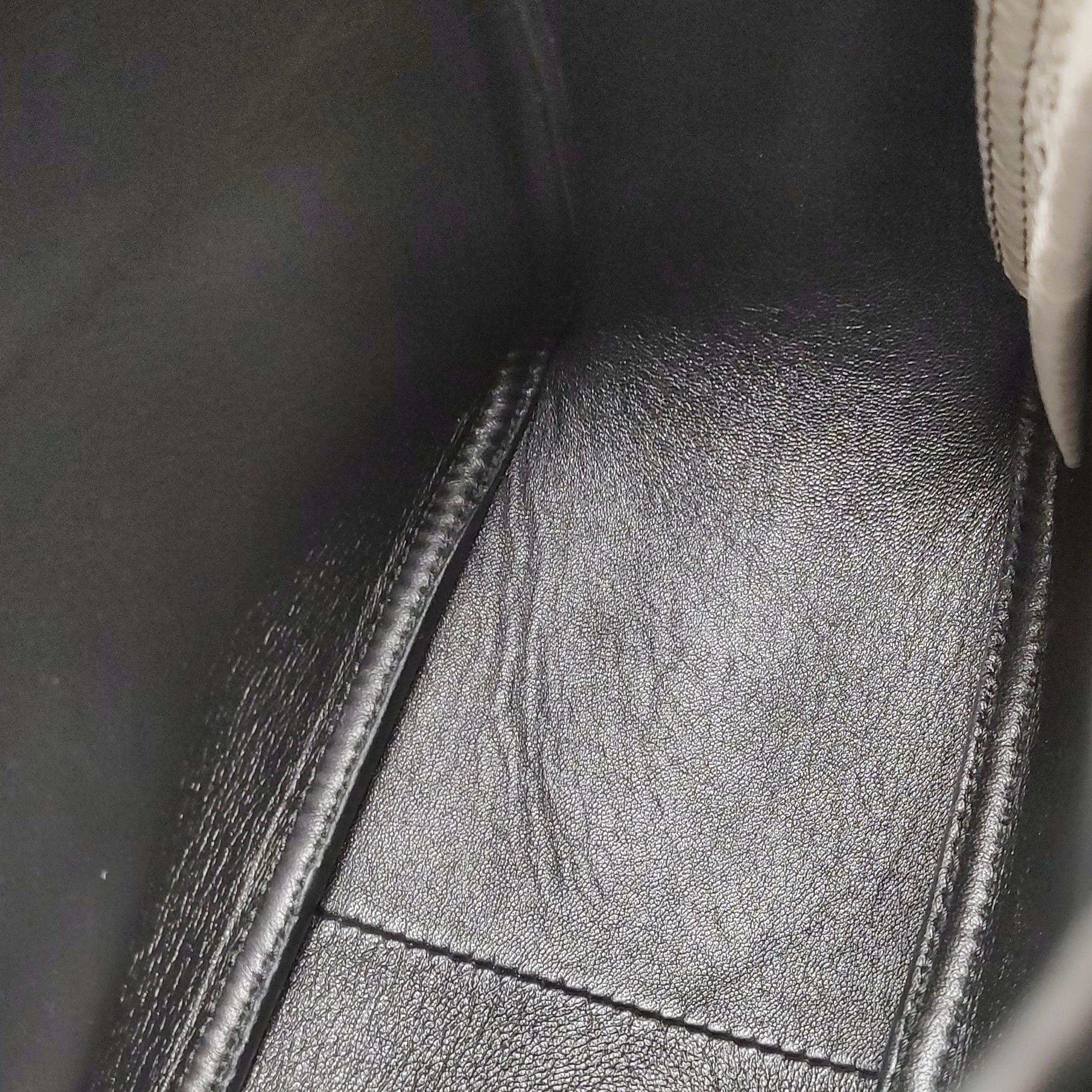 Prada Dynamique Hobo Vitello Daino Mini — photo 8 of 13