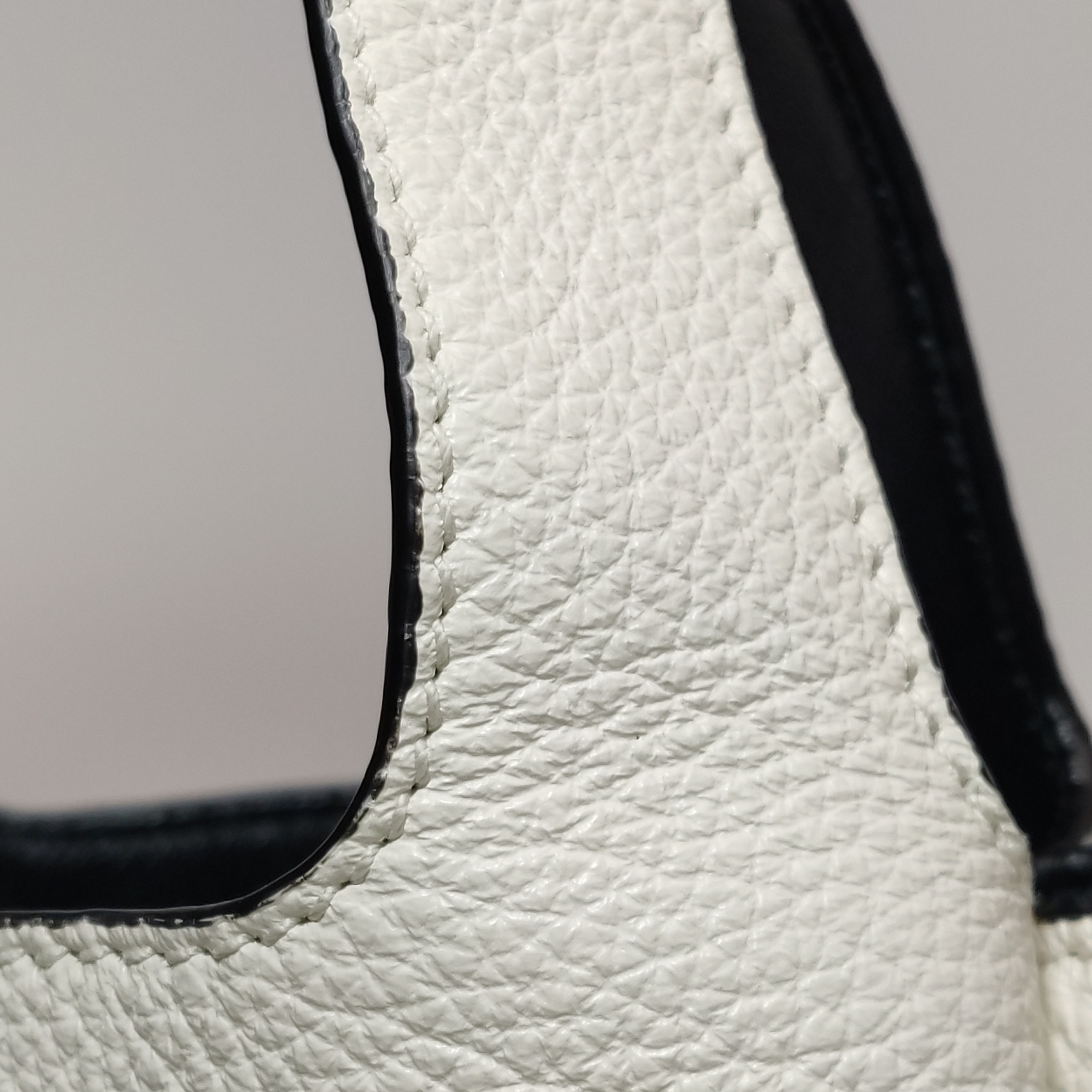 Prada Dynamique Hobo Vitello Daino Mini — photo 10 of 13