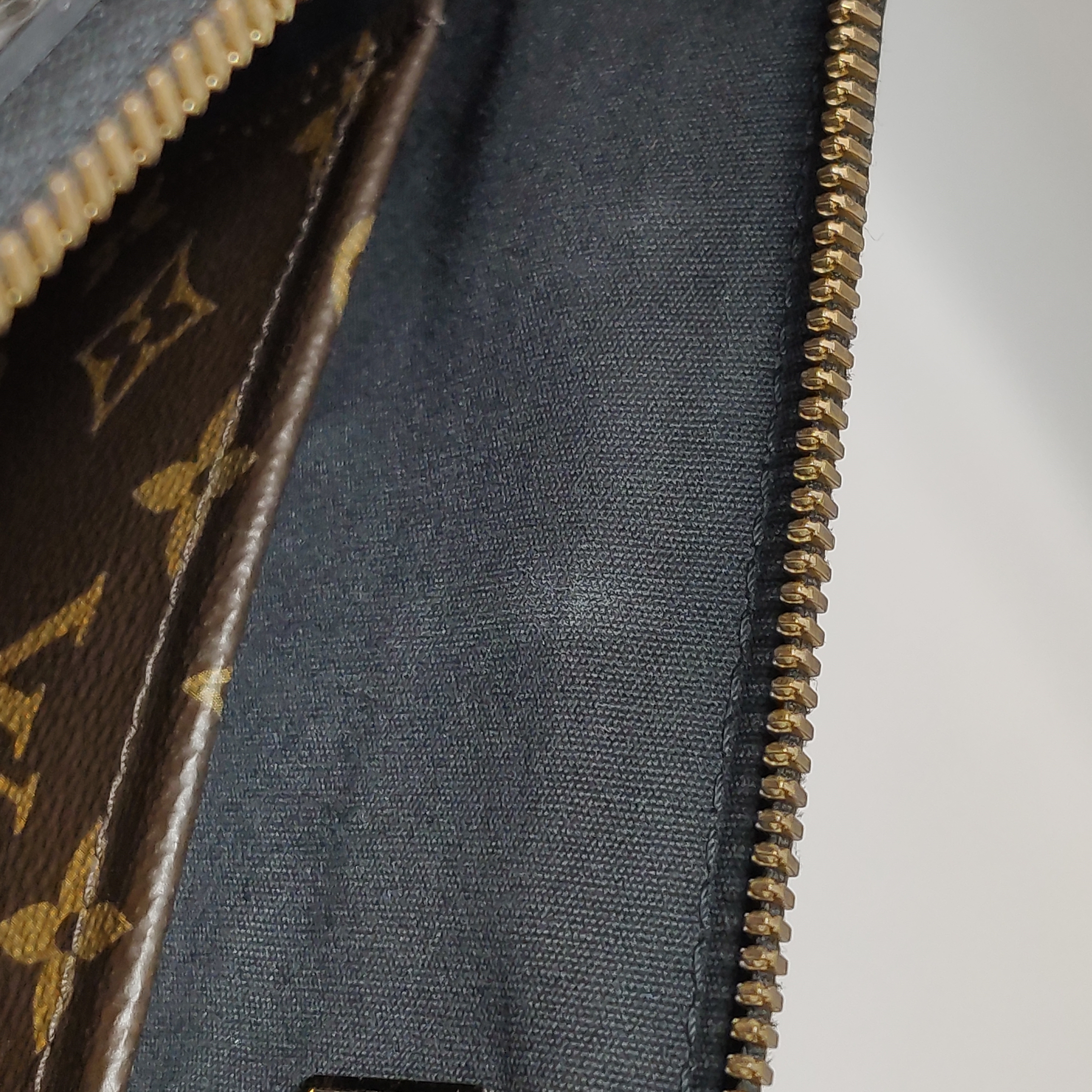 Louis Vuitton(LV) Miroir Vernis Tote Patent leather Black — photo 9 of 16