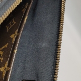 Louis Vuitton(LV) Miroir Vernis Tote Patent leather Black — thumbnail 9