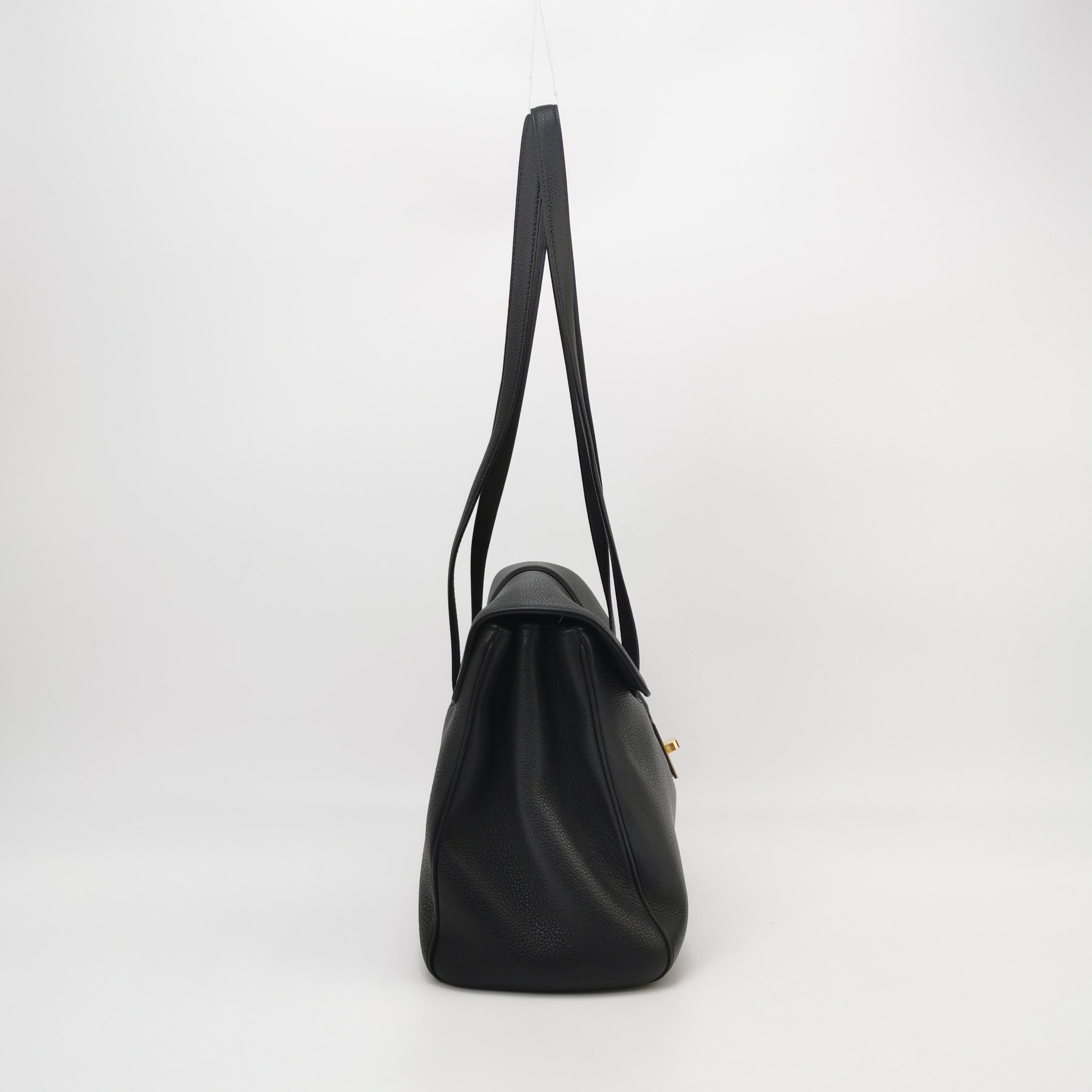 Celine Soft 16 Bag Smooth Calfskin Medium — photo 3 of 15