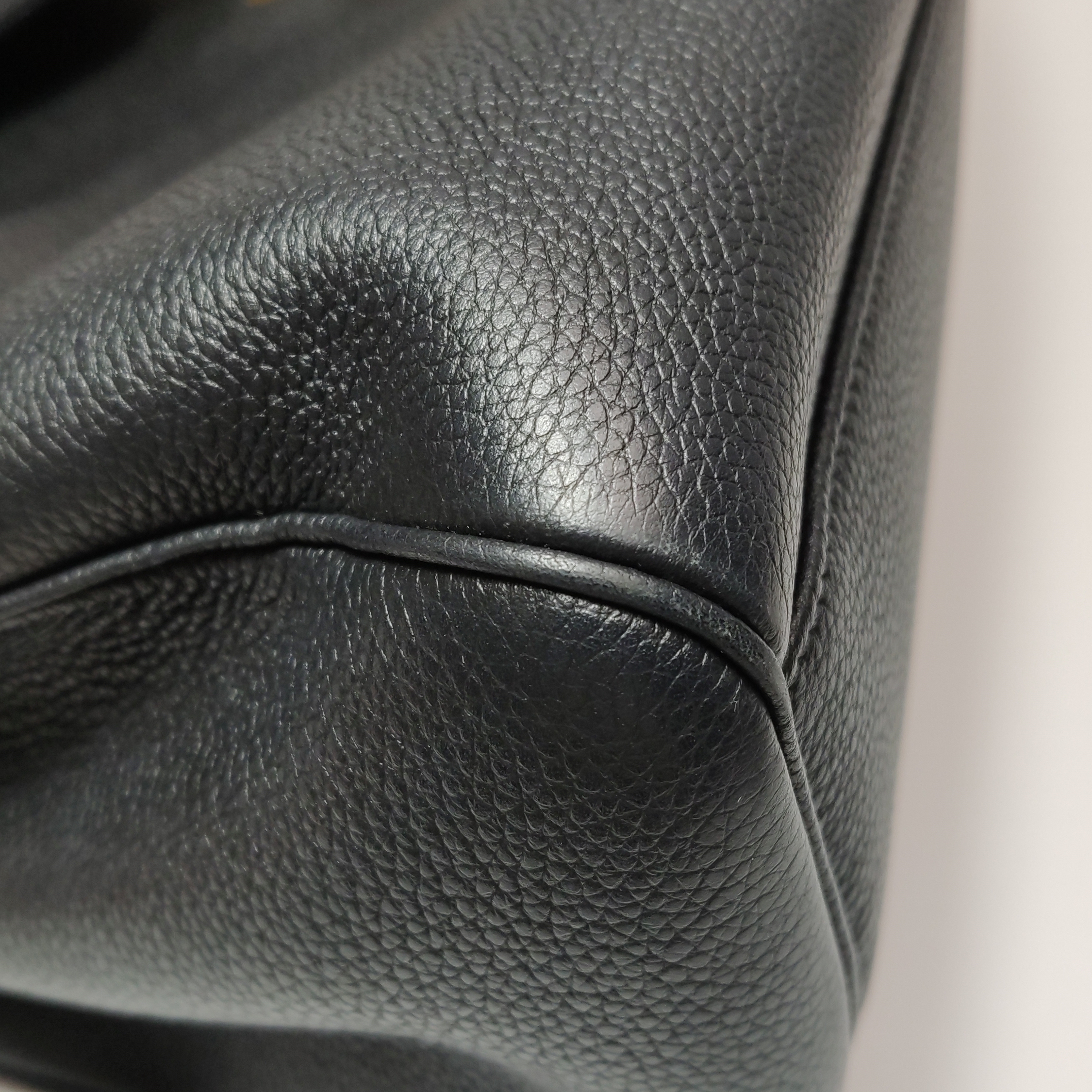 Celine Soft 16 Bag Smooth Calfskin Medium — photo 11 of 15