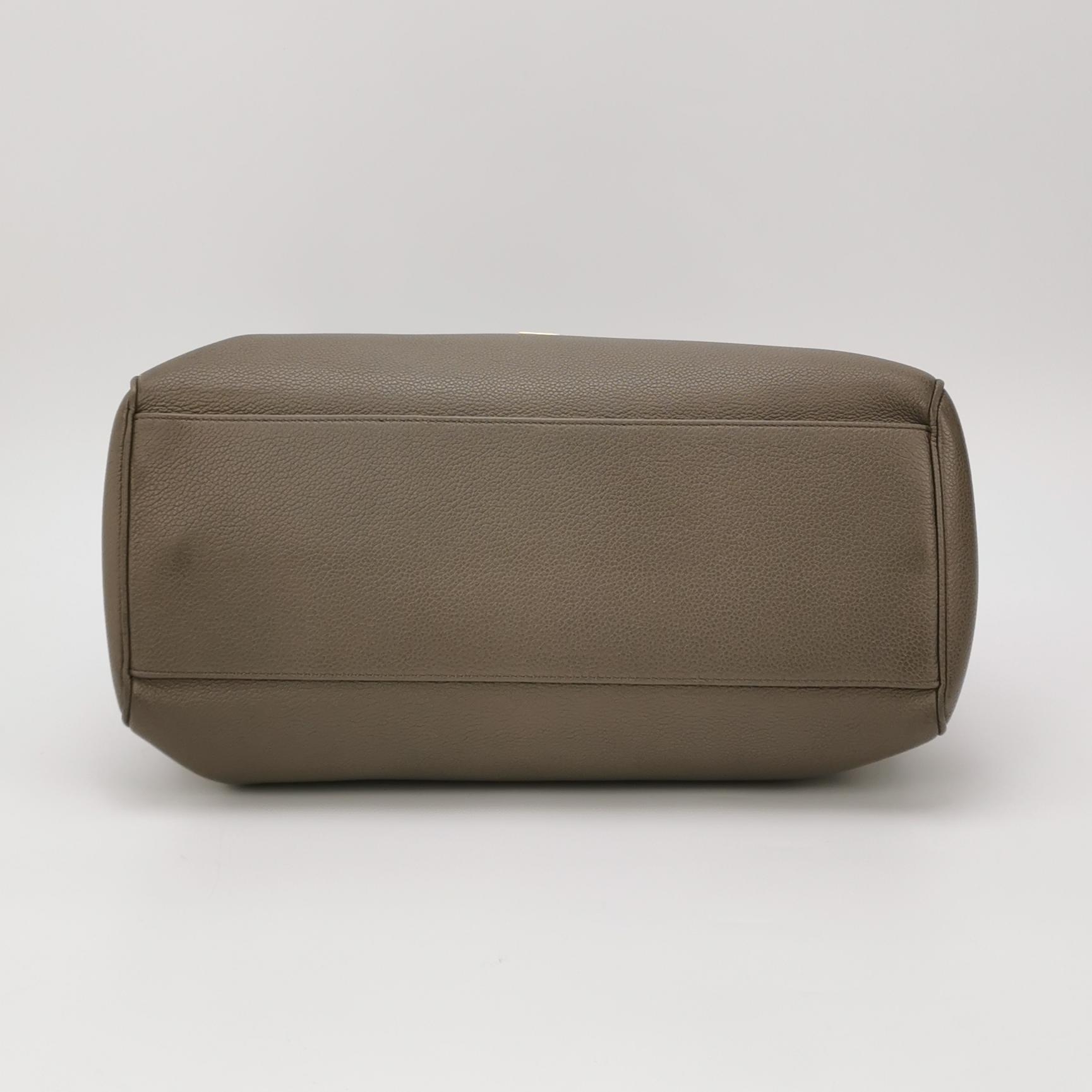 Celine Soft 16 Bag Smooth Calfskin Medium — photo 6 of 14