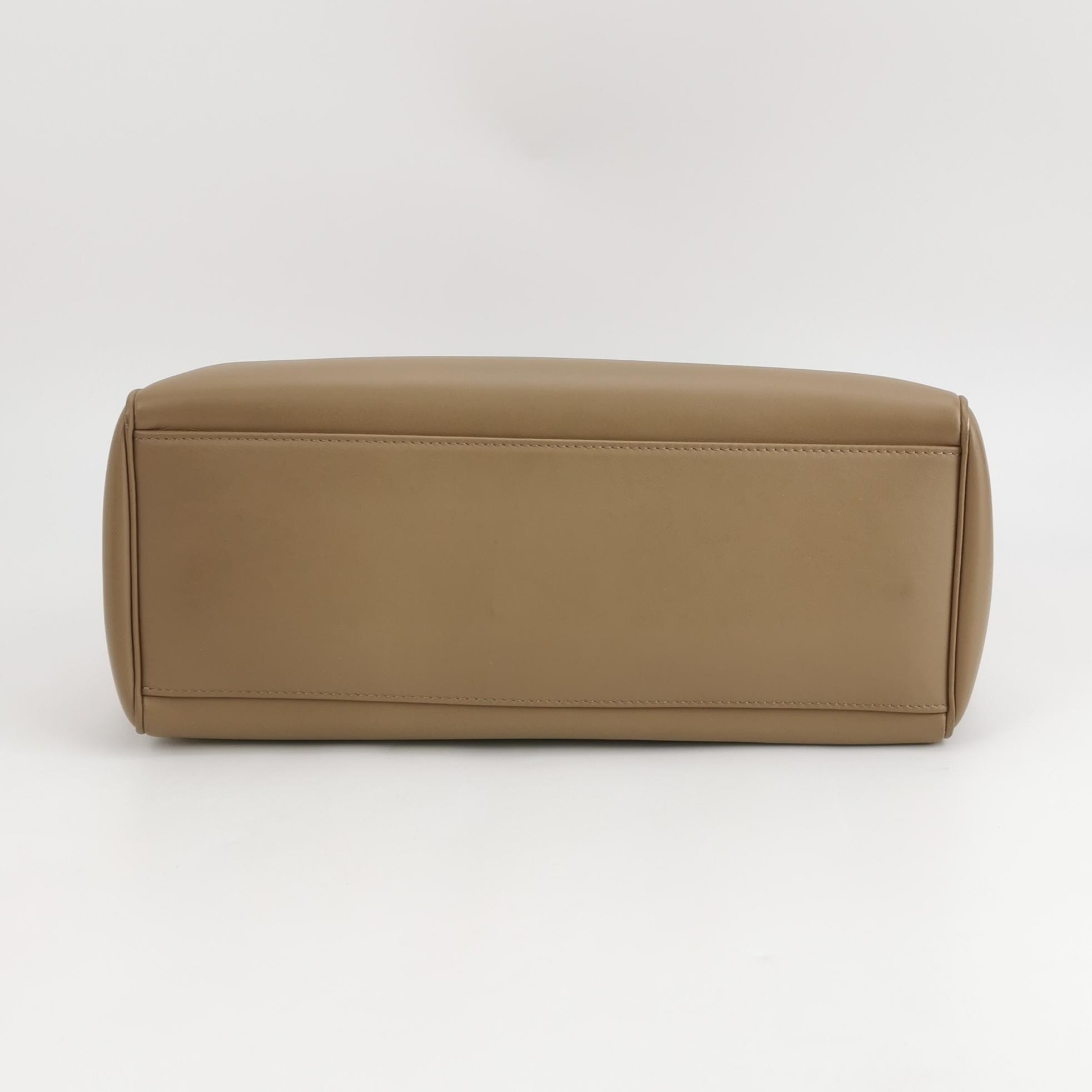 Celine Soft 16 Bag Smooth Calfskin Medium — photo 6 of 15