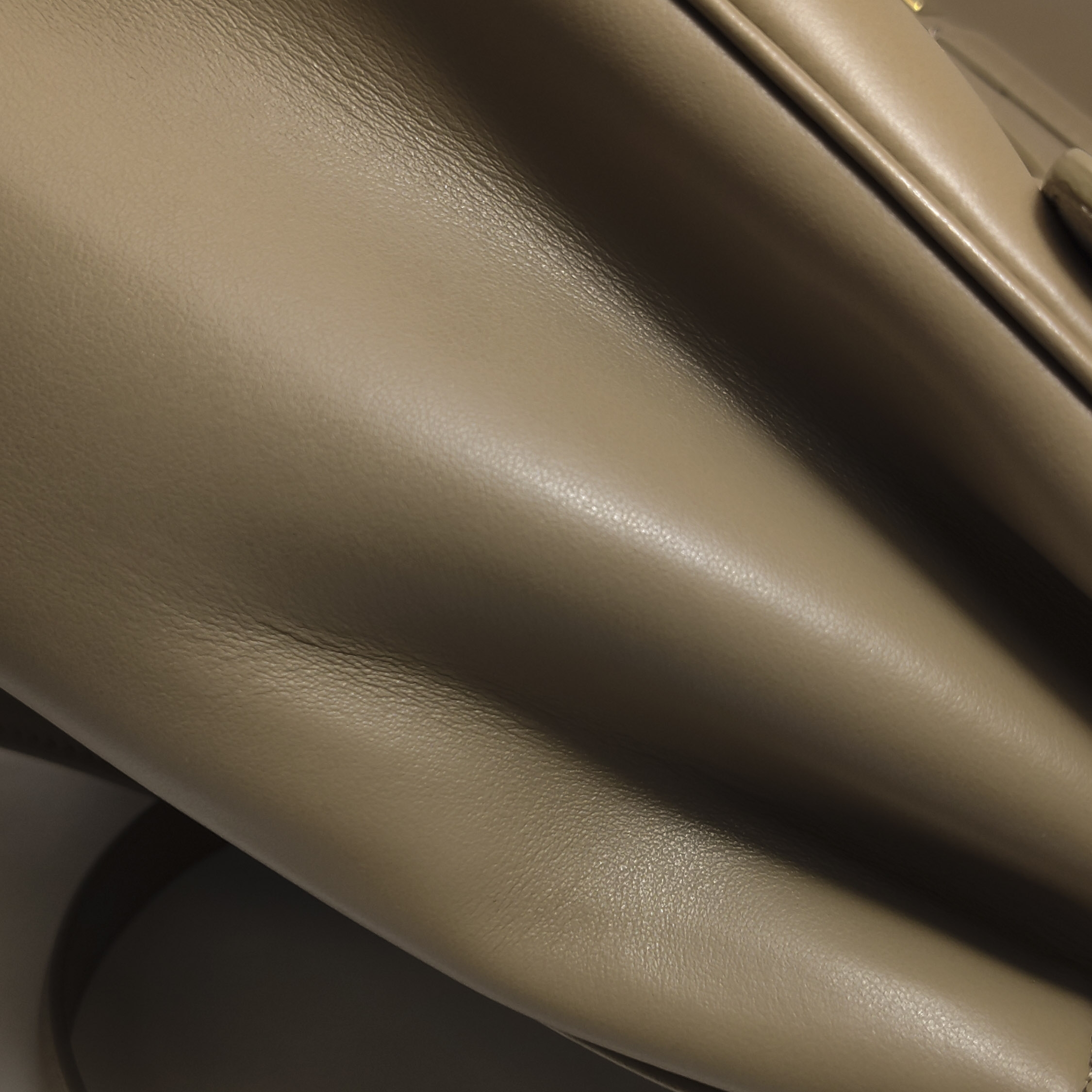 Celine Soft 16 Bag Smooth Calfskin Medium — photo 9 of 15