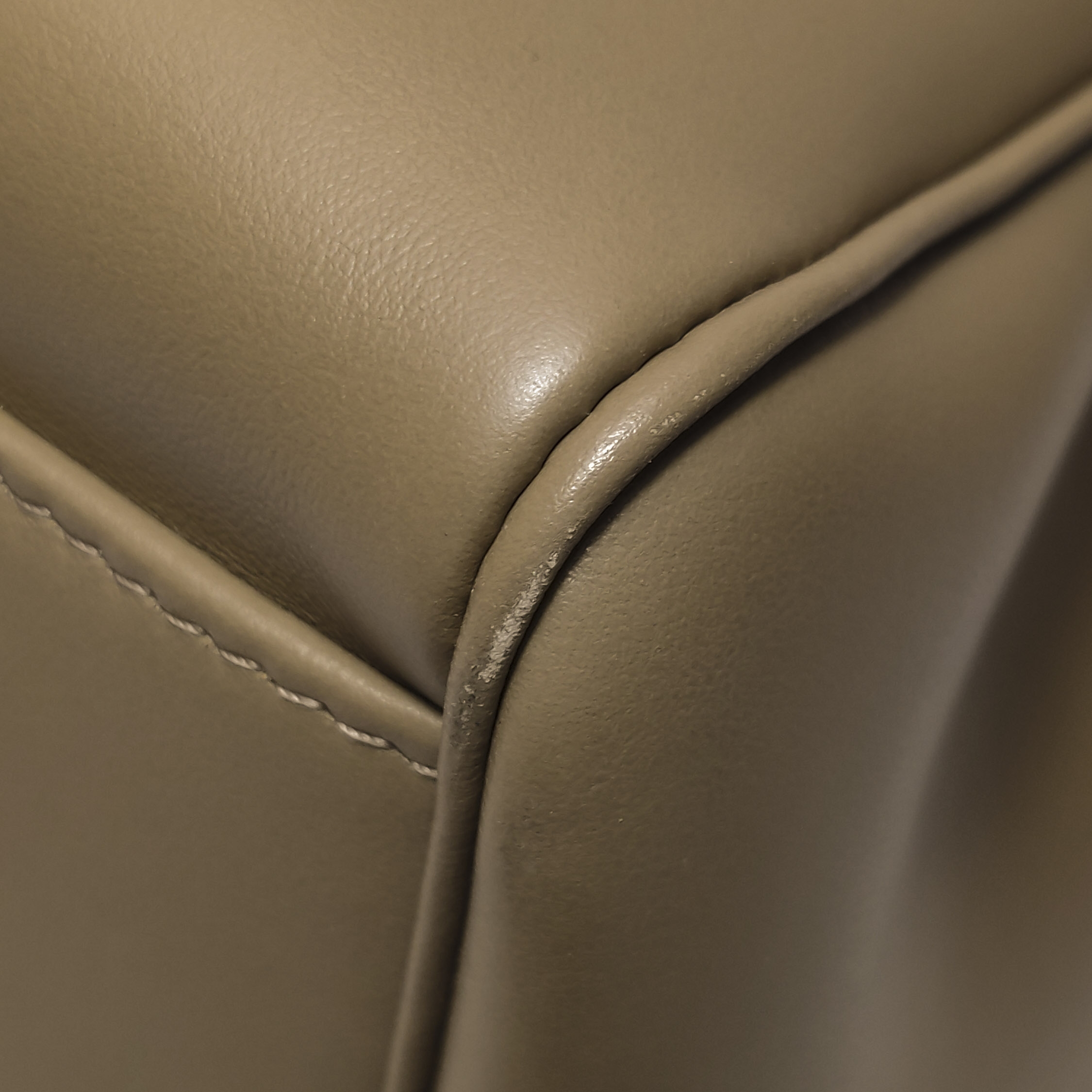 Celine Soft 16 Bag Smooth Calfskin Medium — photo 11 of 15