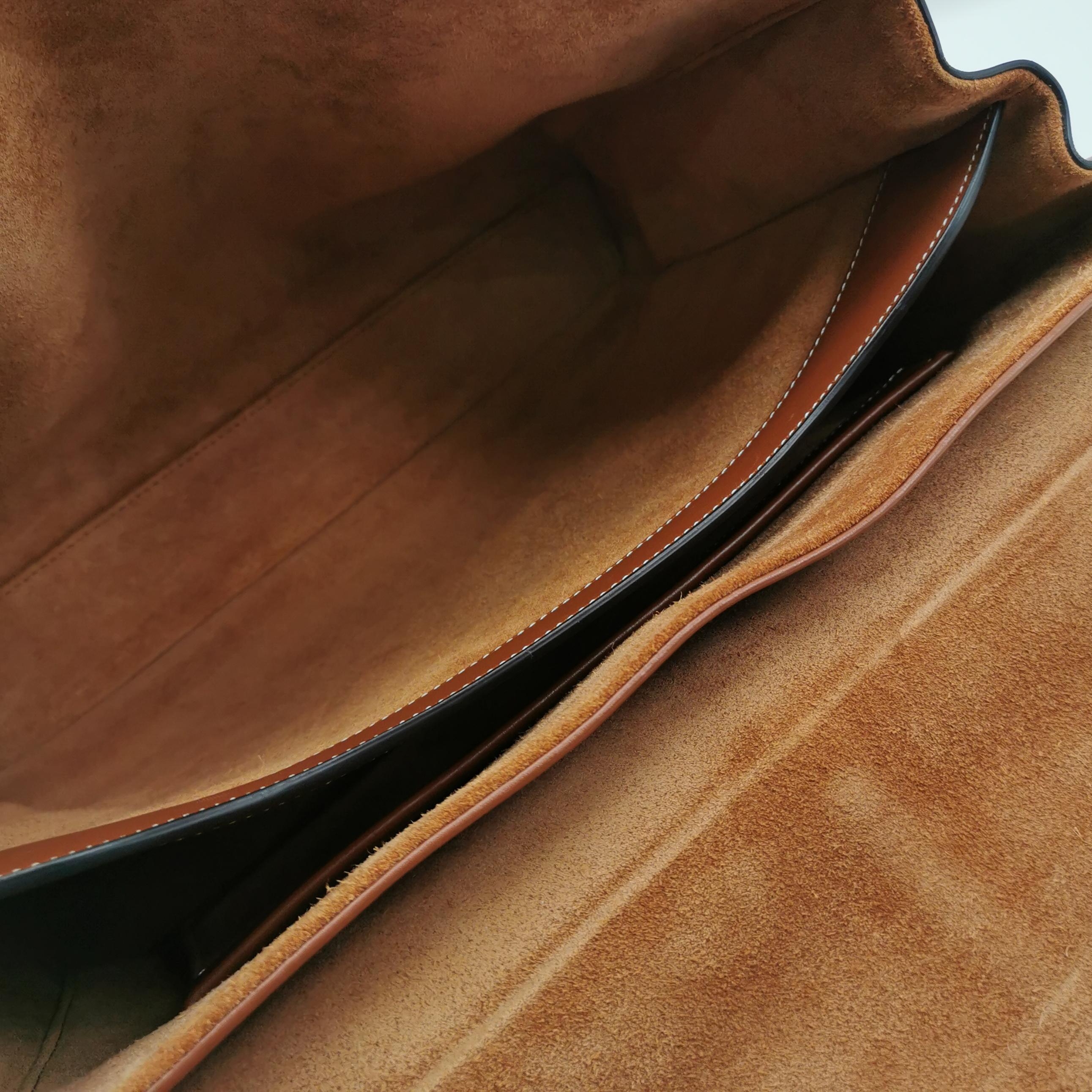 Celine Soft 16 Bag Smooth Calfskin Medium — photo 7 of 15