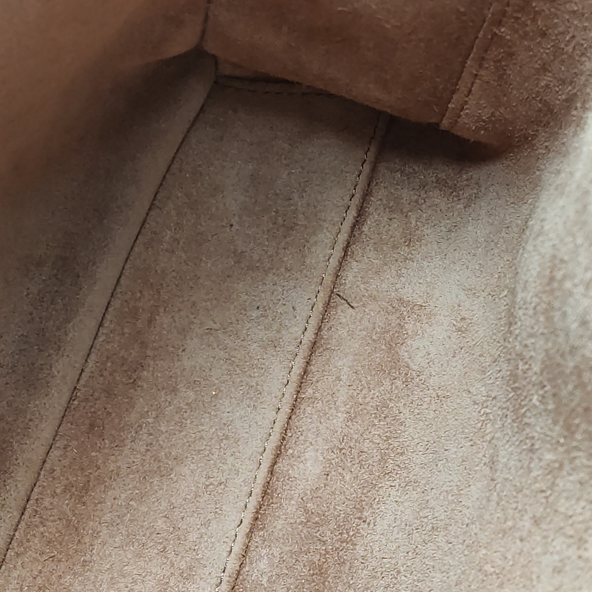 Celine Soft 16 Bag Smooth Calfskin Medium — photo 8 of 15