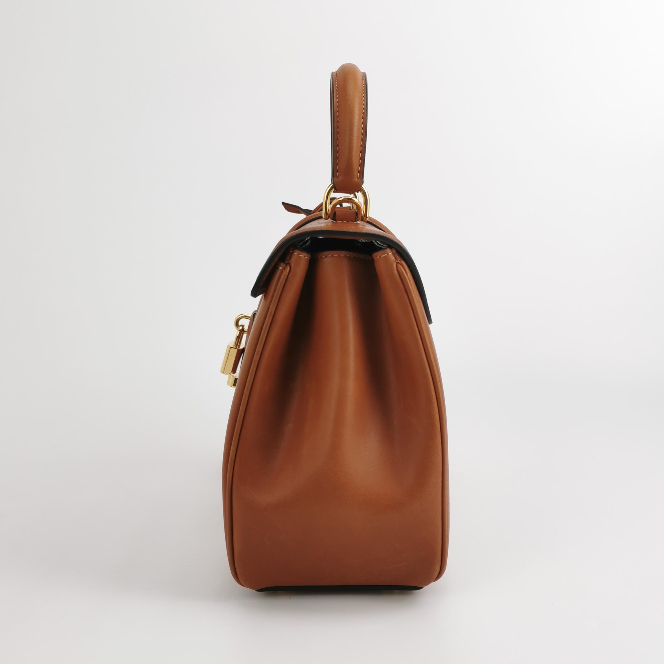 Celine 16 Top Handle Bag Grained Calfskin Medium — photo 3 of 16