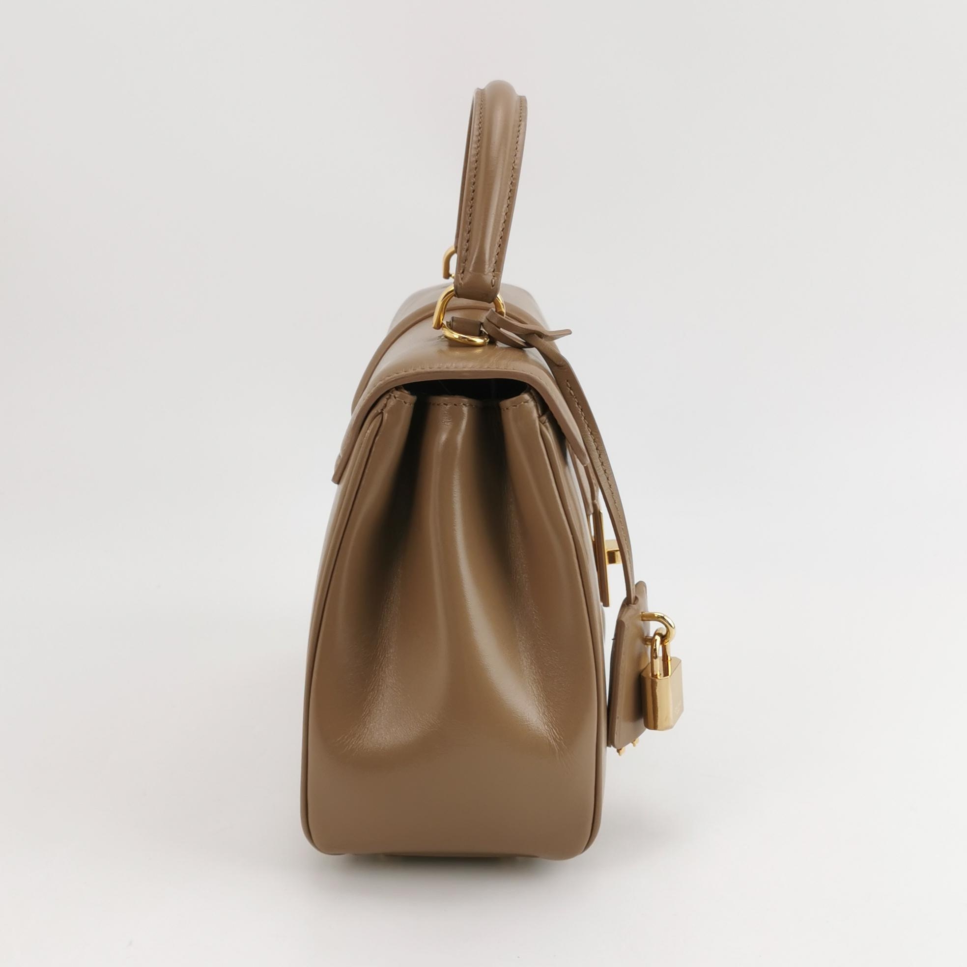 Celine 16 Top Handle Bag Grained Calfskin Medium — photo 4 of 16