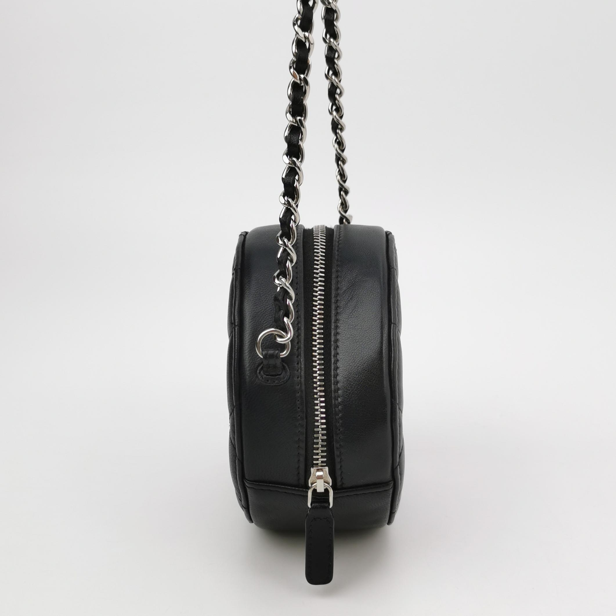 Chanel Round Clutch with Chain Quilted Caviar Mini — photo 3 of 13