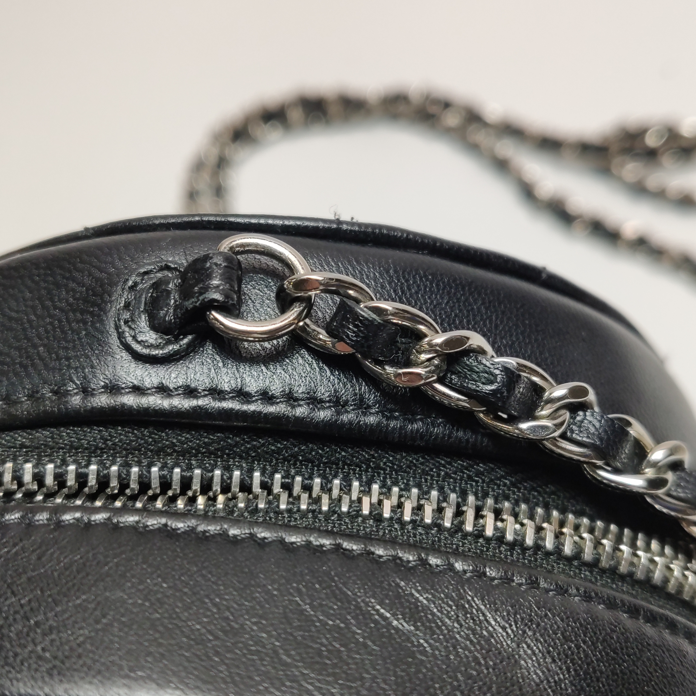 Chanel Round Clutch with Chain Quilted Caviar Mini — photo 11 of 13