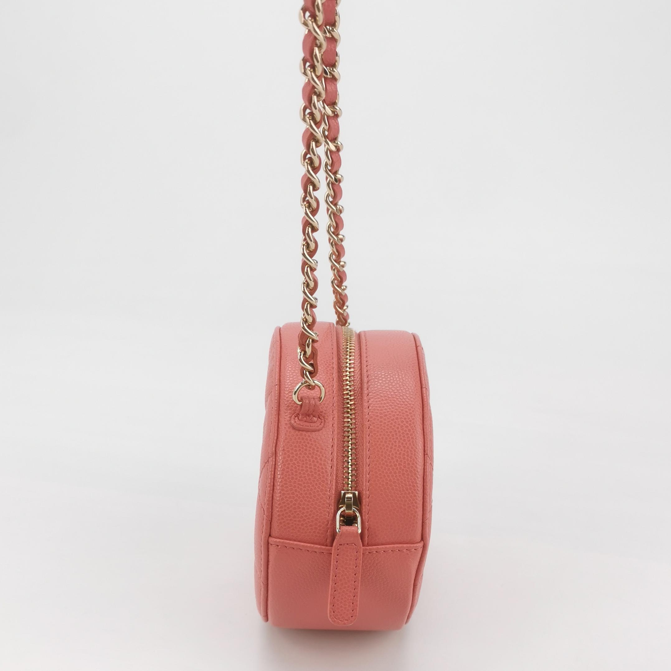 Chanel Round Clutch with Chain Quilted Caviar Mini — photo 4 of 12